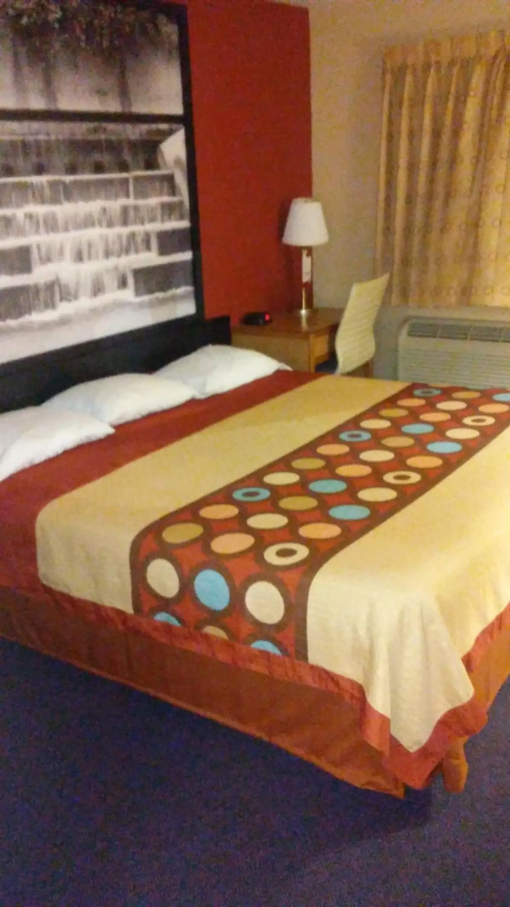 King Room - Mobility Access/Non-Smoking in Super 8 by Wyndham Mount Vernon King Room - Mobility Access/Non-Smoking in Super 8 by Wyndham Mount Vernon