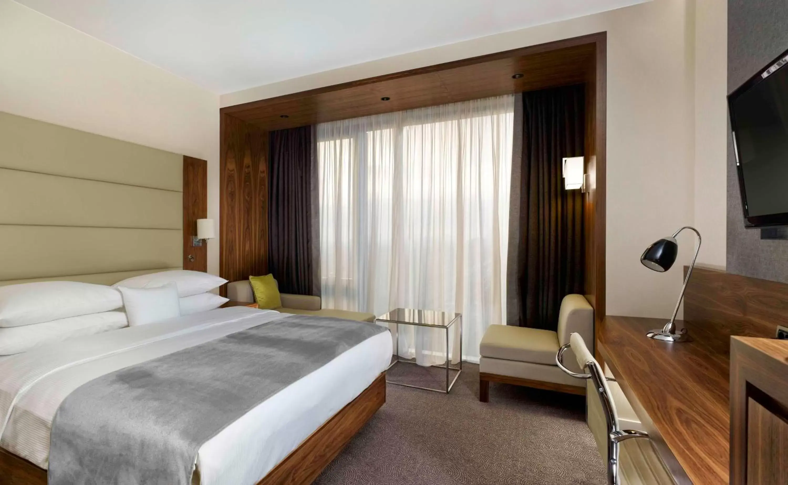 Bedroom, Bed in DoubleTree by Hilton Zagreb