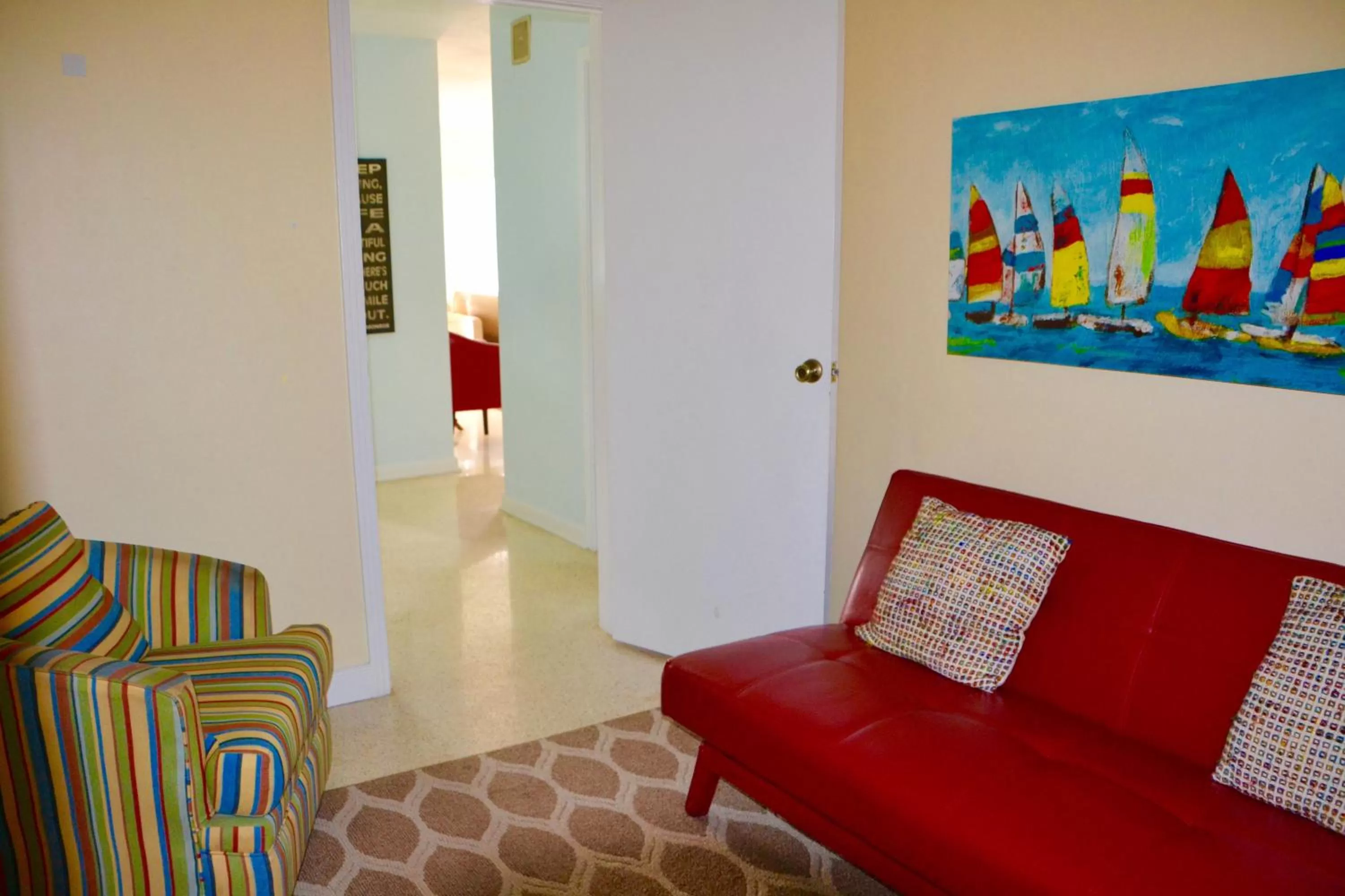 Bedroom, Seating Area in Sea Turtle Inn