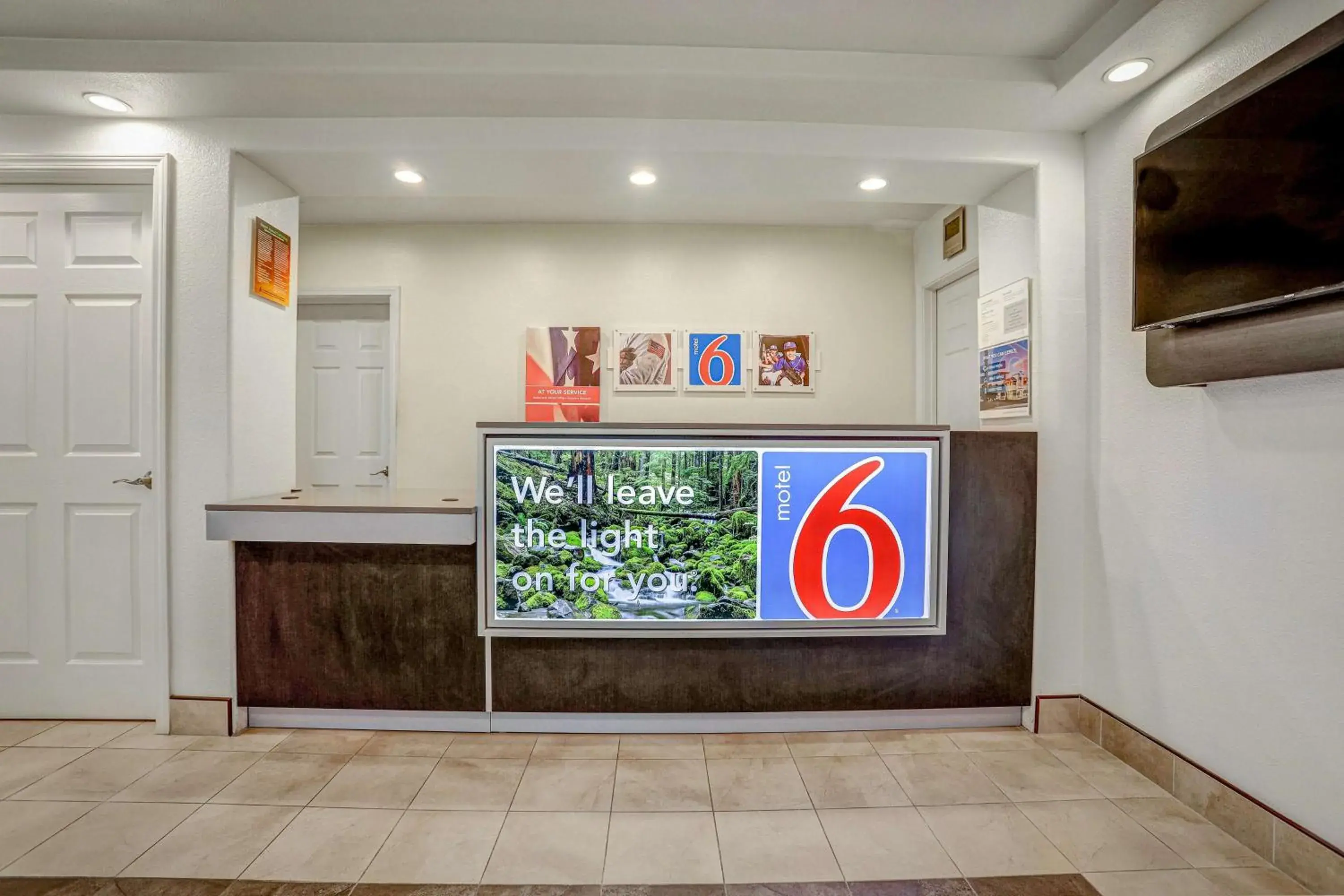 Lobby or reception in Motel 6-Marysville, CA Lobby or reception in Motel 6-Marysville, CA