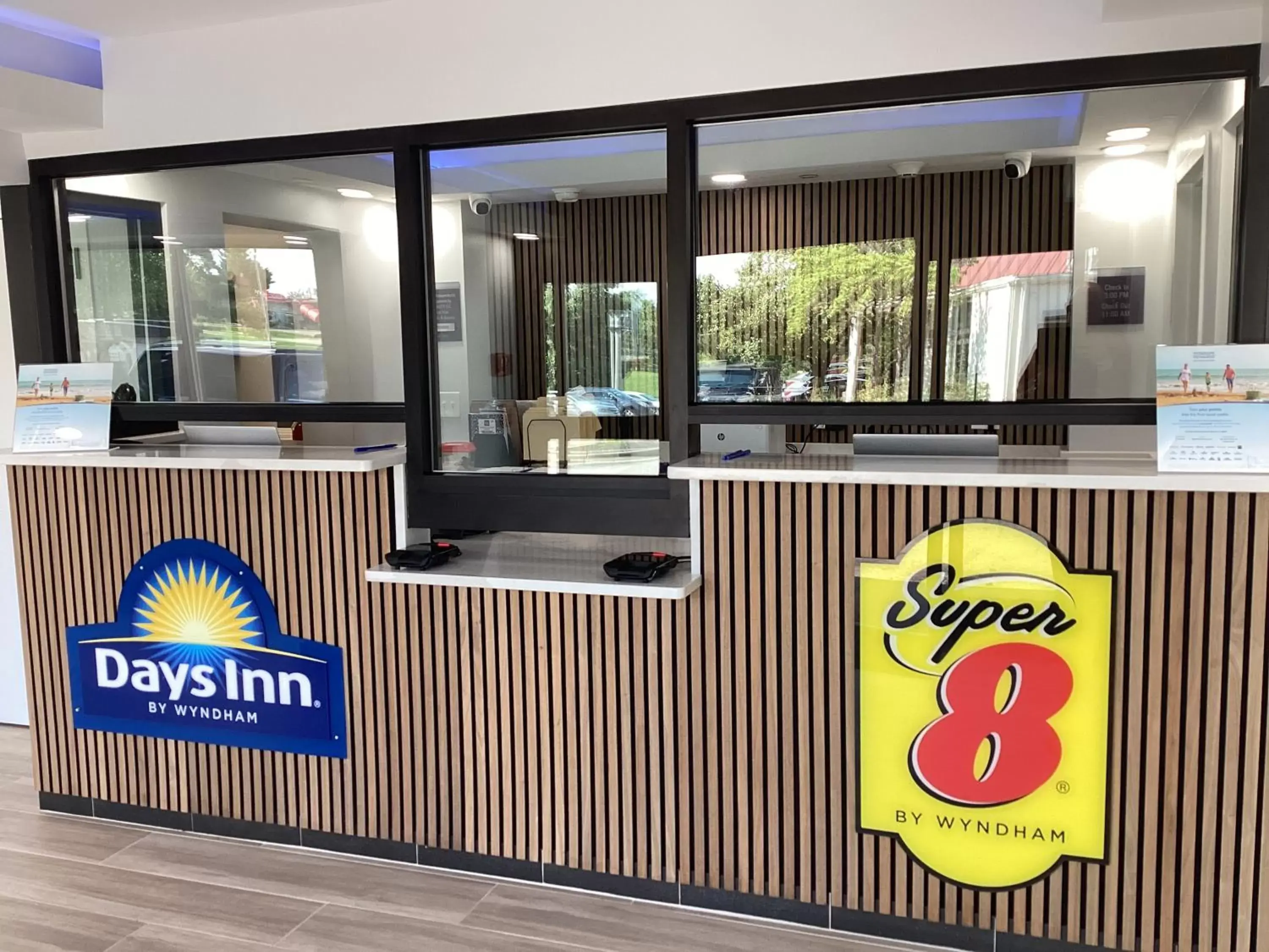 Lobby or reception, Lobby/Reception in Super 8 by Wyndham Baltimore Northwest