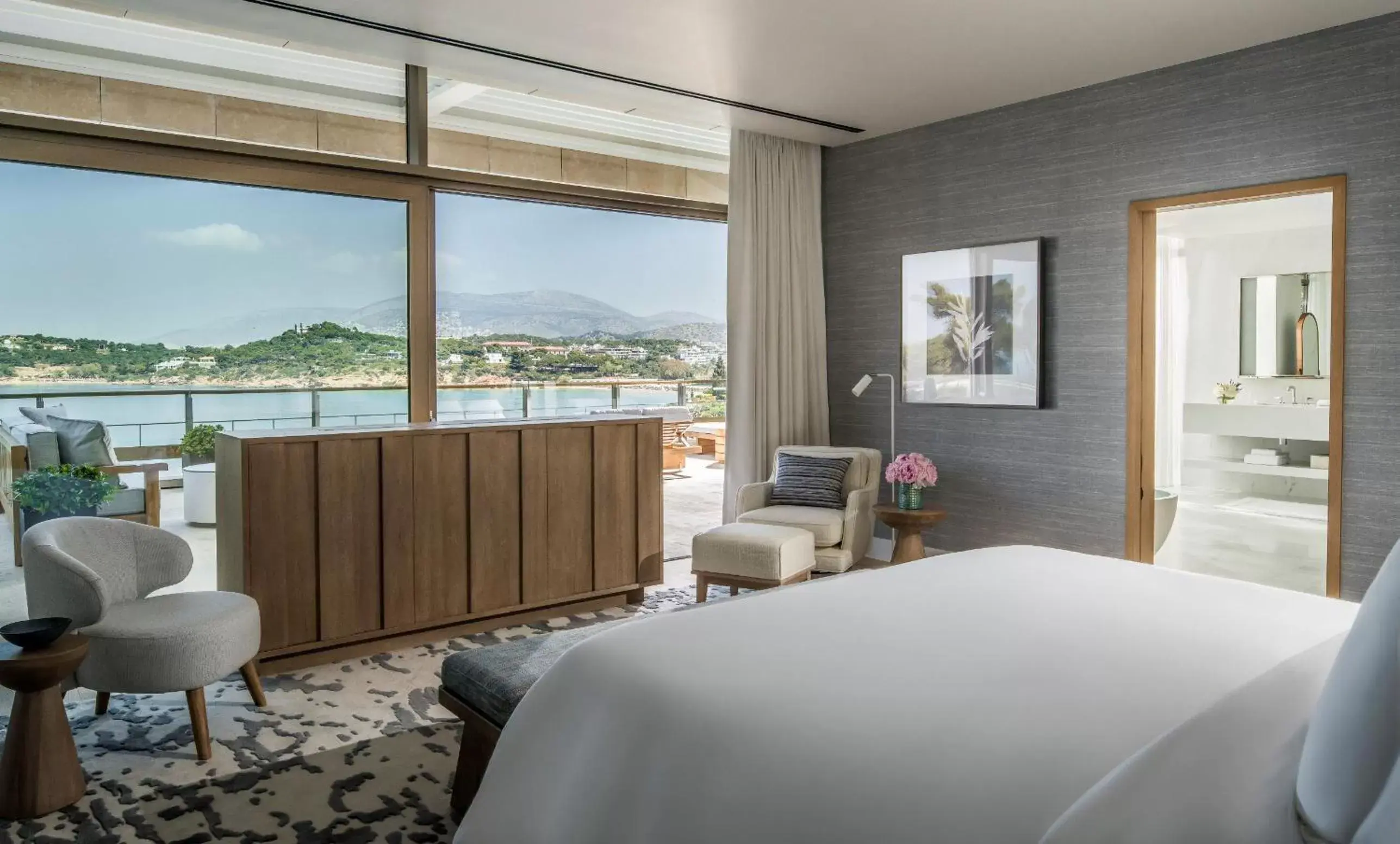 Bedroom, Mountain View in Four Seasons Astir Palace Hotel Athens