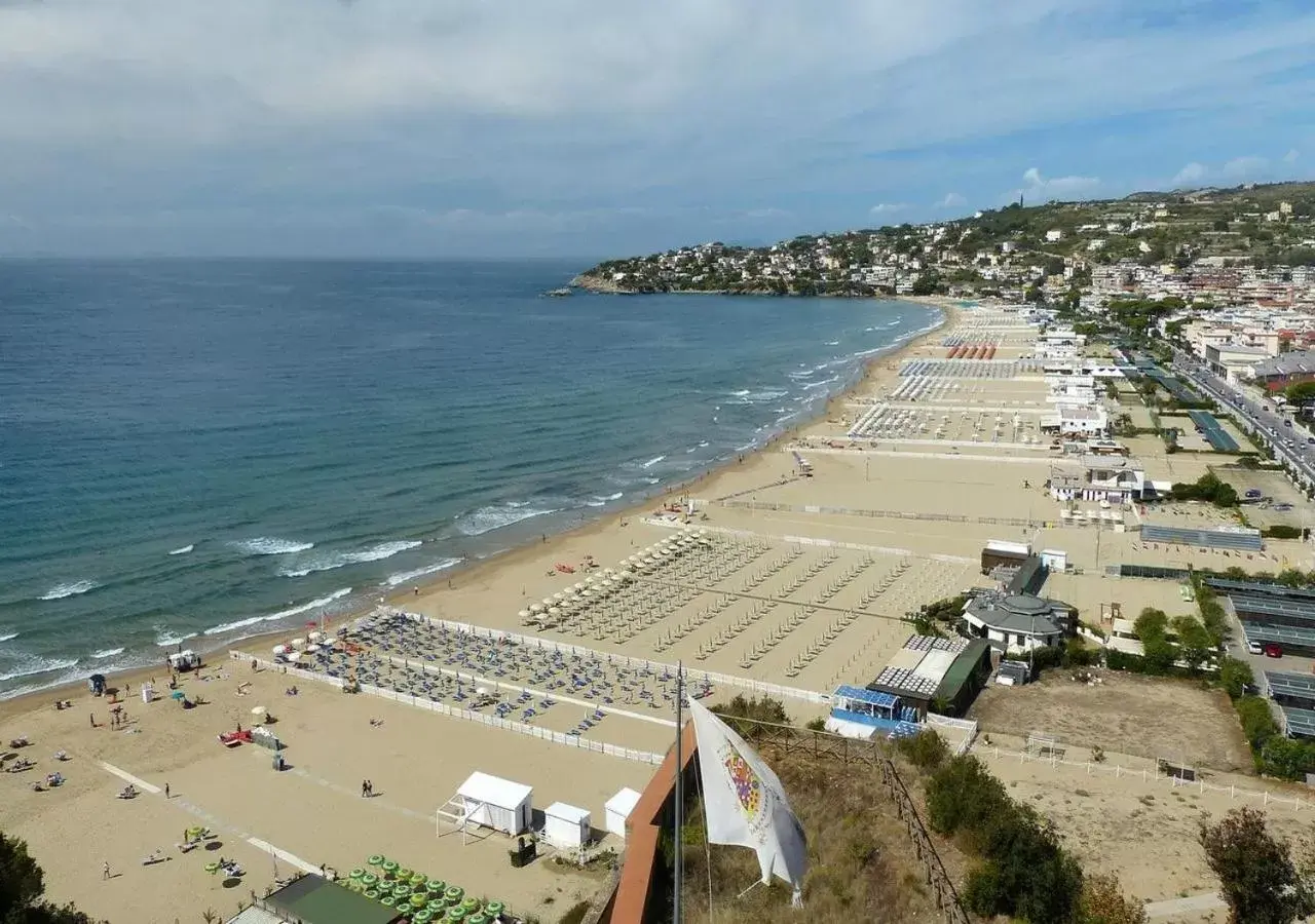 Double Room with Private Bathroom and Balcony - single occupancy in A Casa di Lidia B&B Gaeta Double Room with Private Bathroom and Balcony - single occupancy in A Casa di Lidia B&B Gaeta