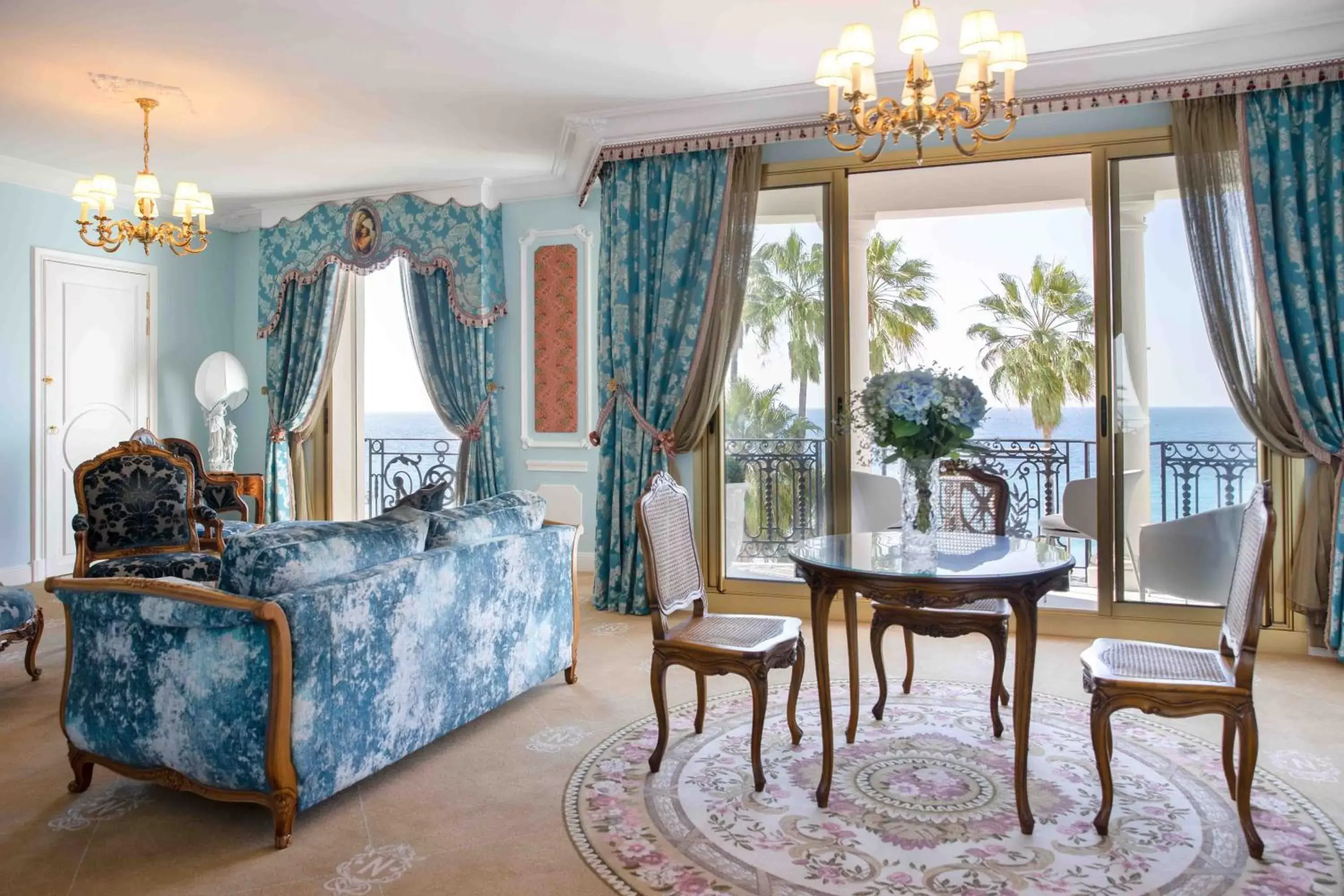 Living room, Seating Area in Hotel Le Negresco