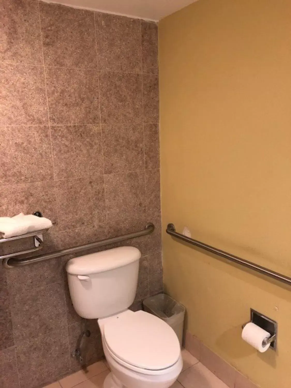 Bathroom in Americas Best Value Inn Pasadena Arcadia