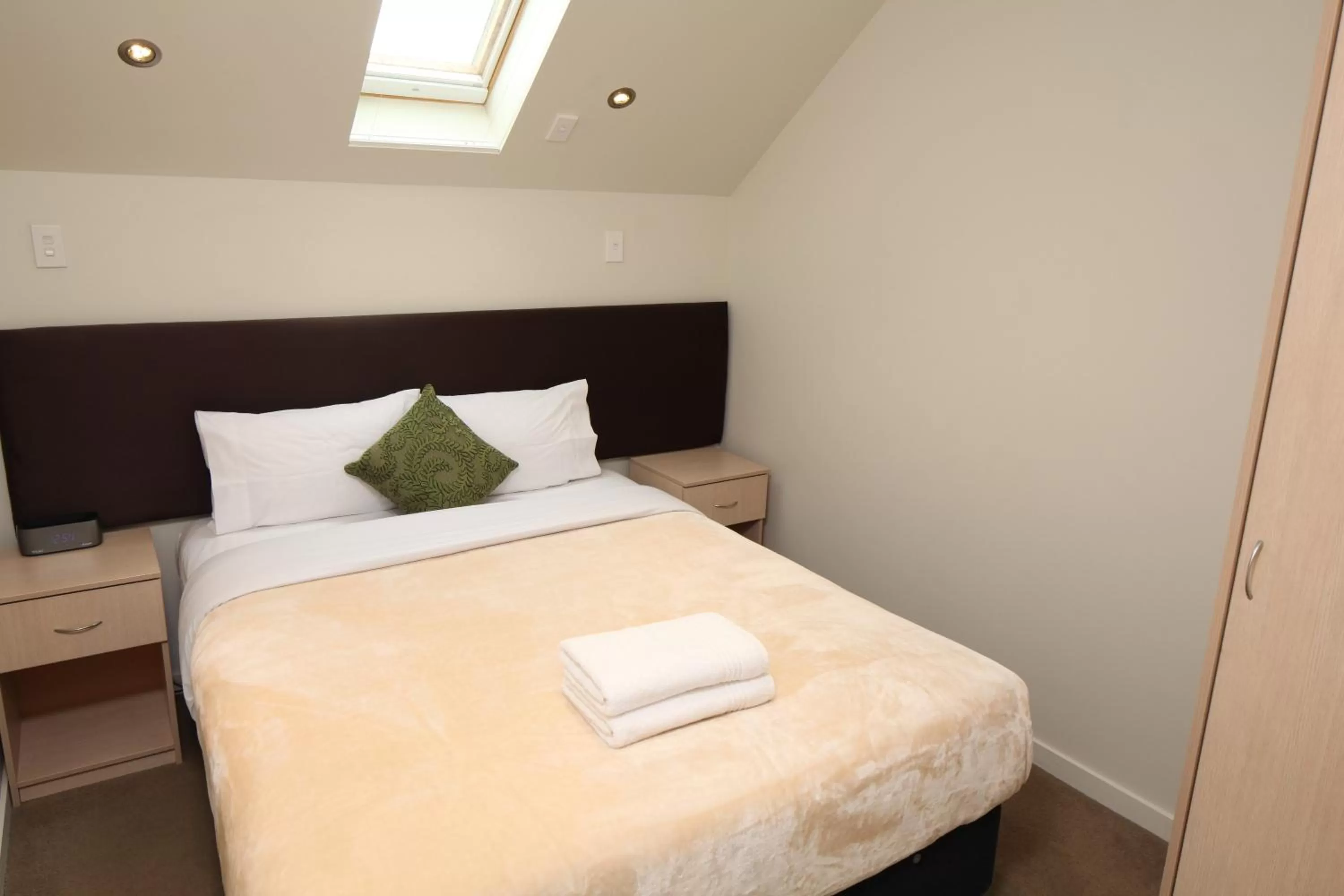 Bedroom, Bed in Alpha Motel with Spa-Bath