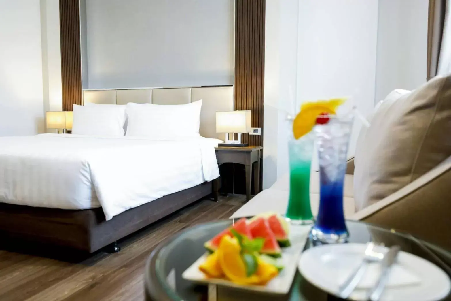 Bed in SureStay Plus Hotel by Best Western Sukhumvit 2