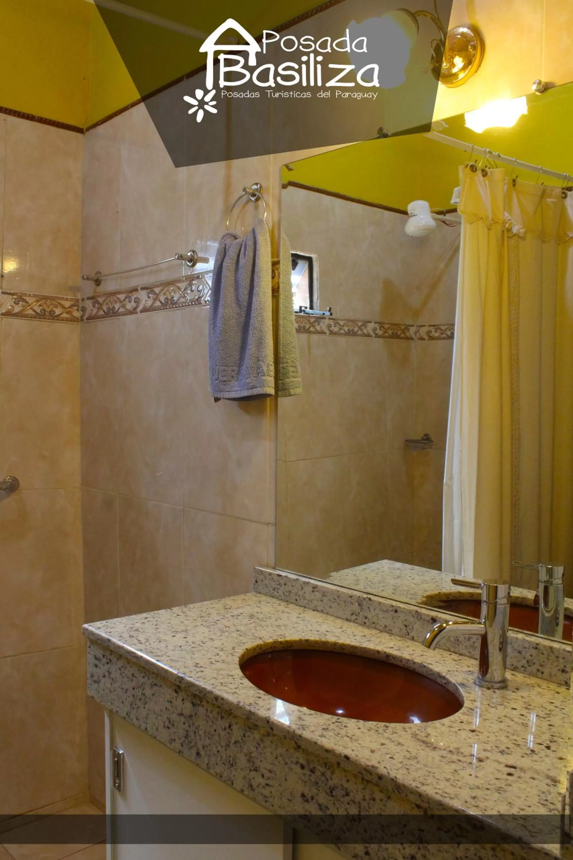 Bathroom in Posada Basiliza, Encarnación PY