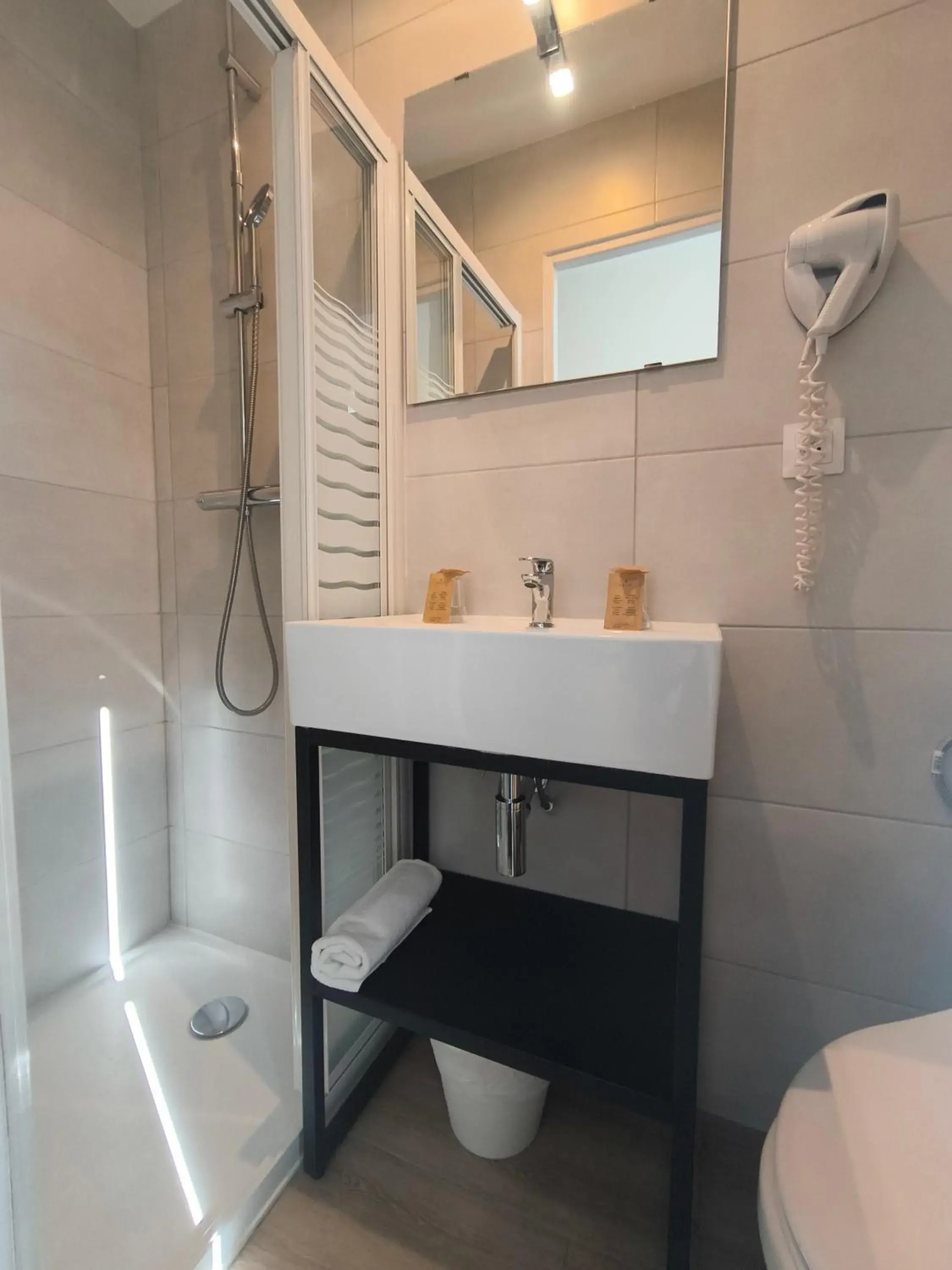 Bathroom in Hotel D'Ostende