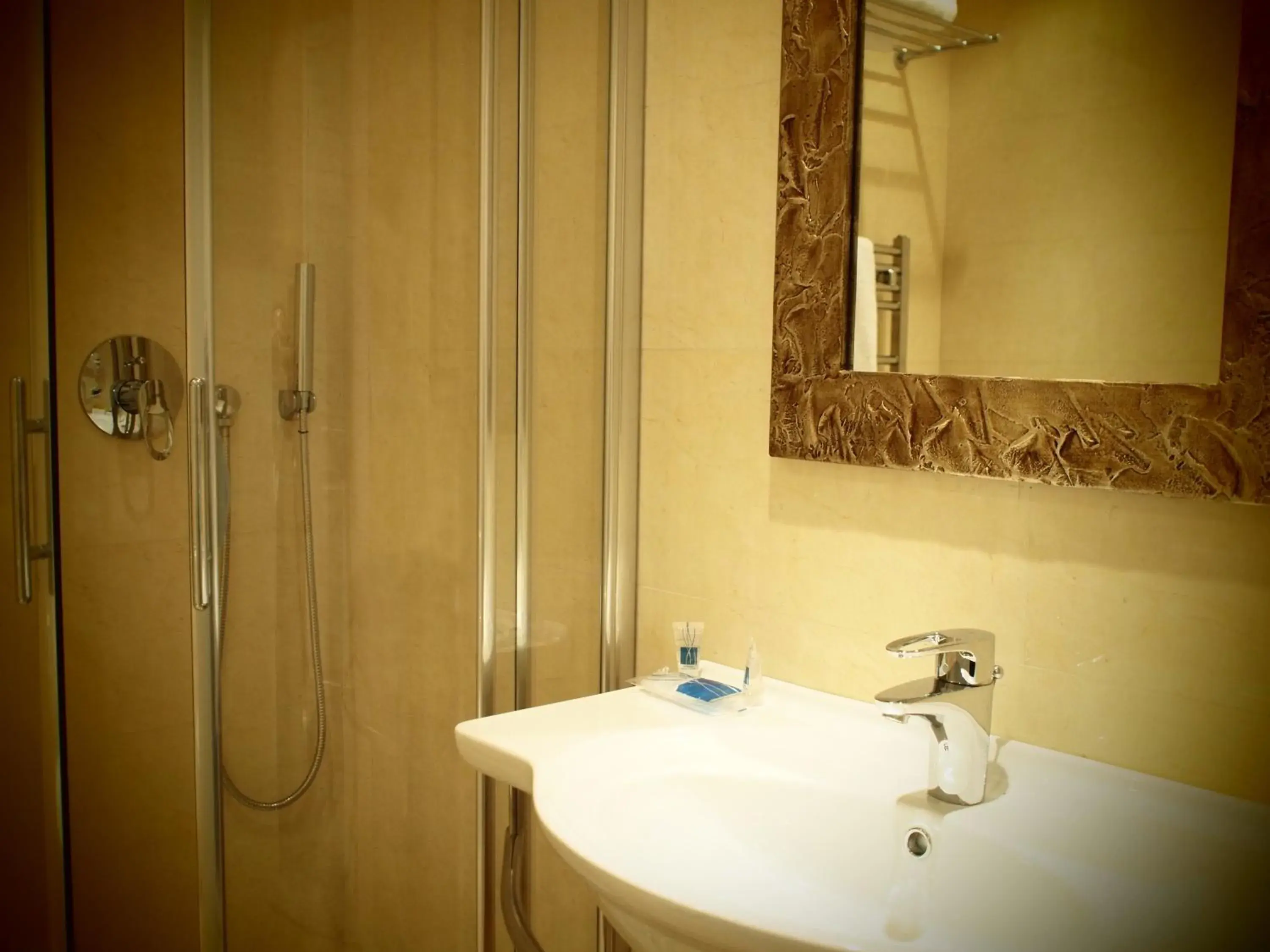 Bathroom in Hotel Perusia La Villa