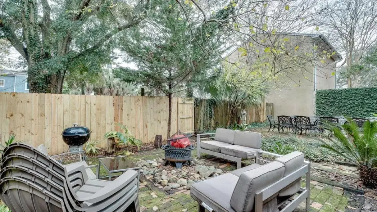 Inner courtyard view in Comfortable Escape in Historic Downtown Savannah