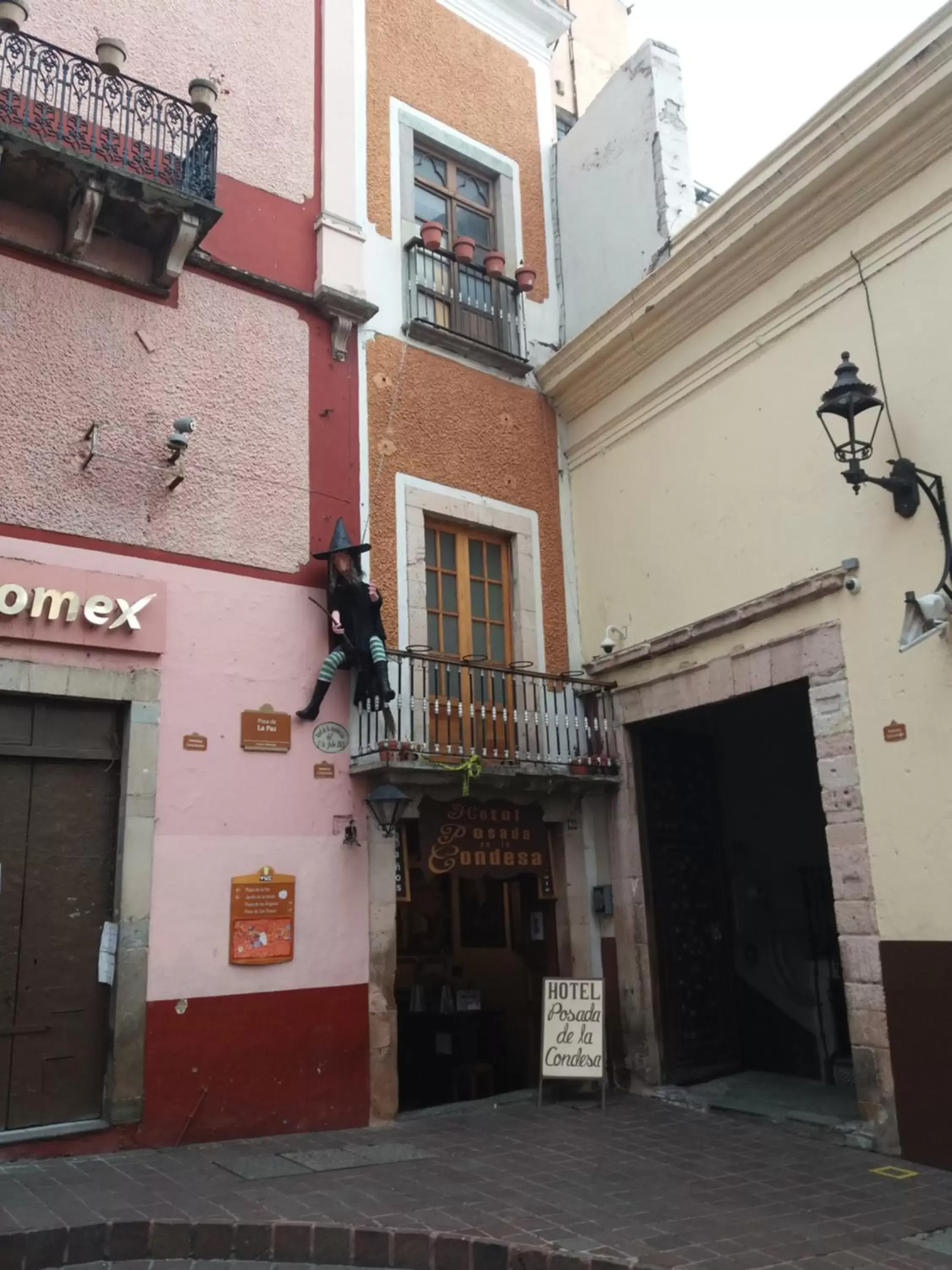 Property Building in Hotel Posada de la Condesa