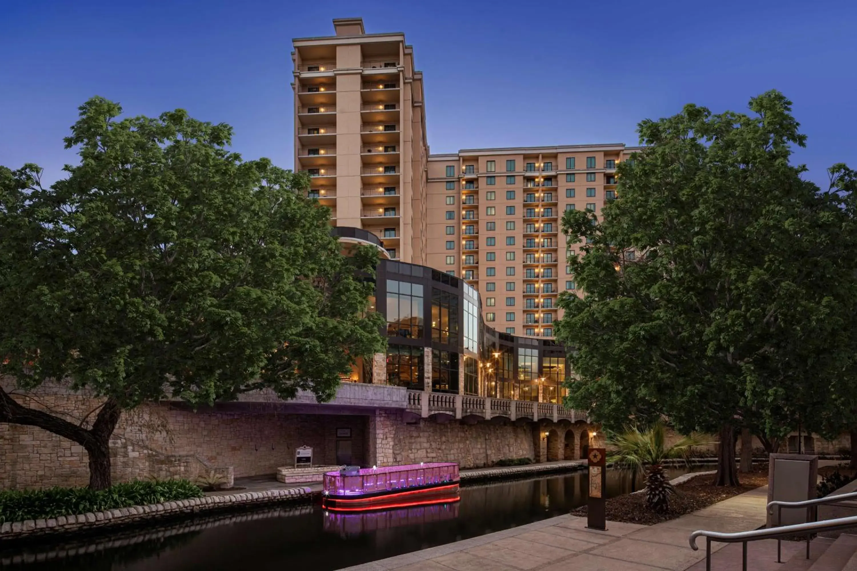 Embassy Suites San Antonio Riverwalk-Downtown Embassy Suites San Antonio Riverwalk-Downtown