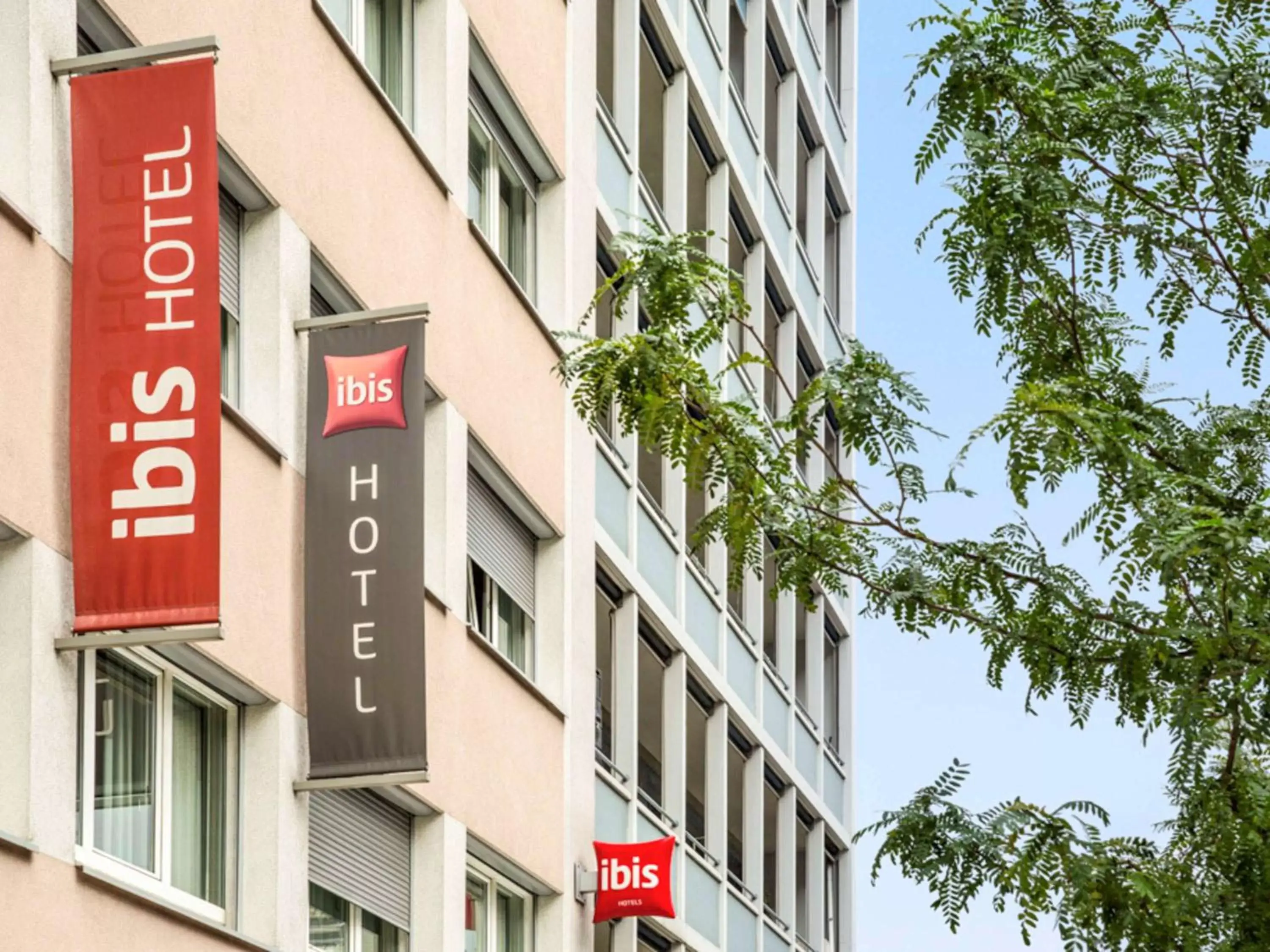 Property building in ibis Genève Centre Gare