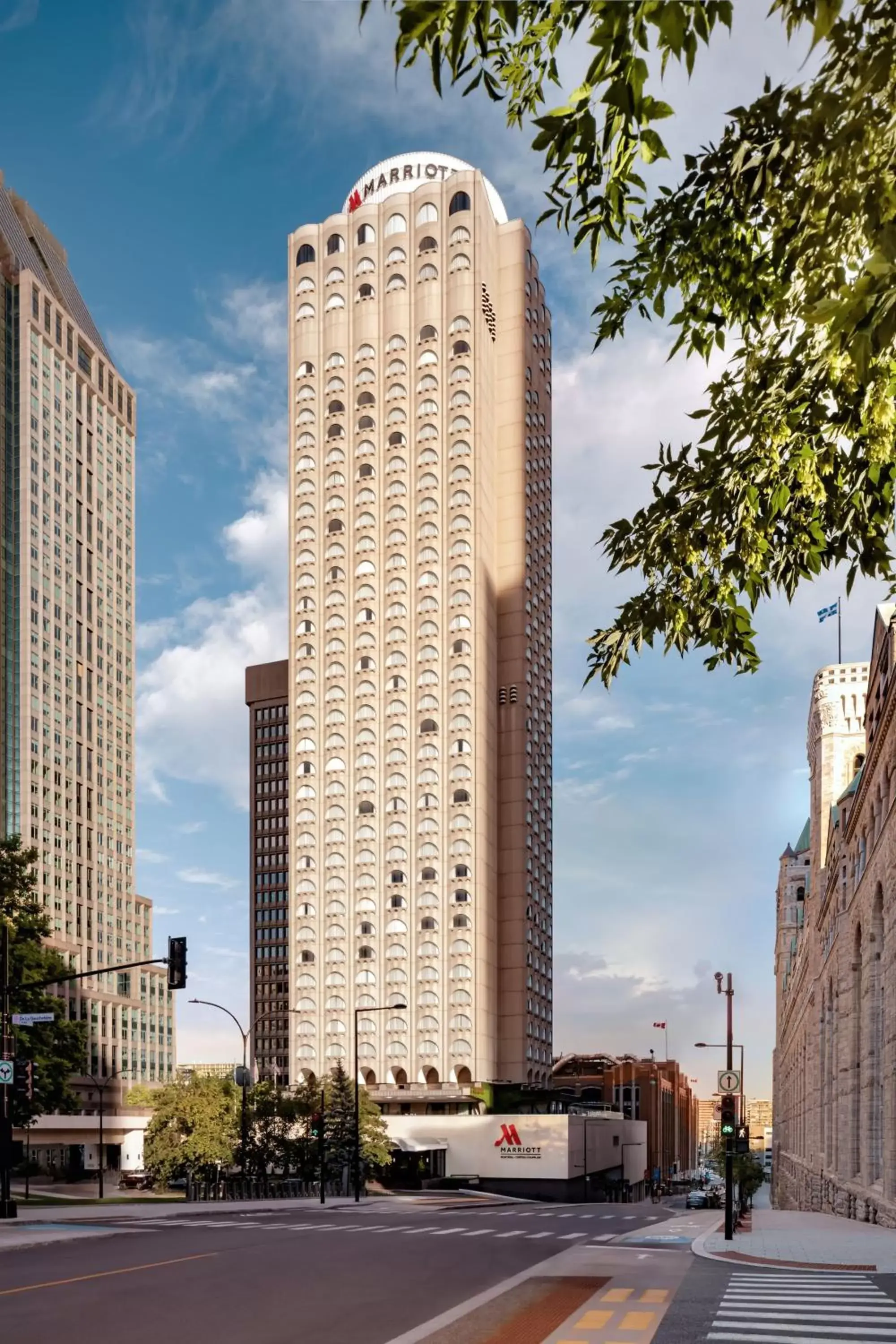 Property Building in Montreal Marriott Chateau Champlain