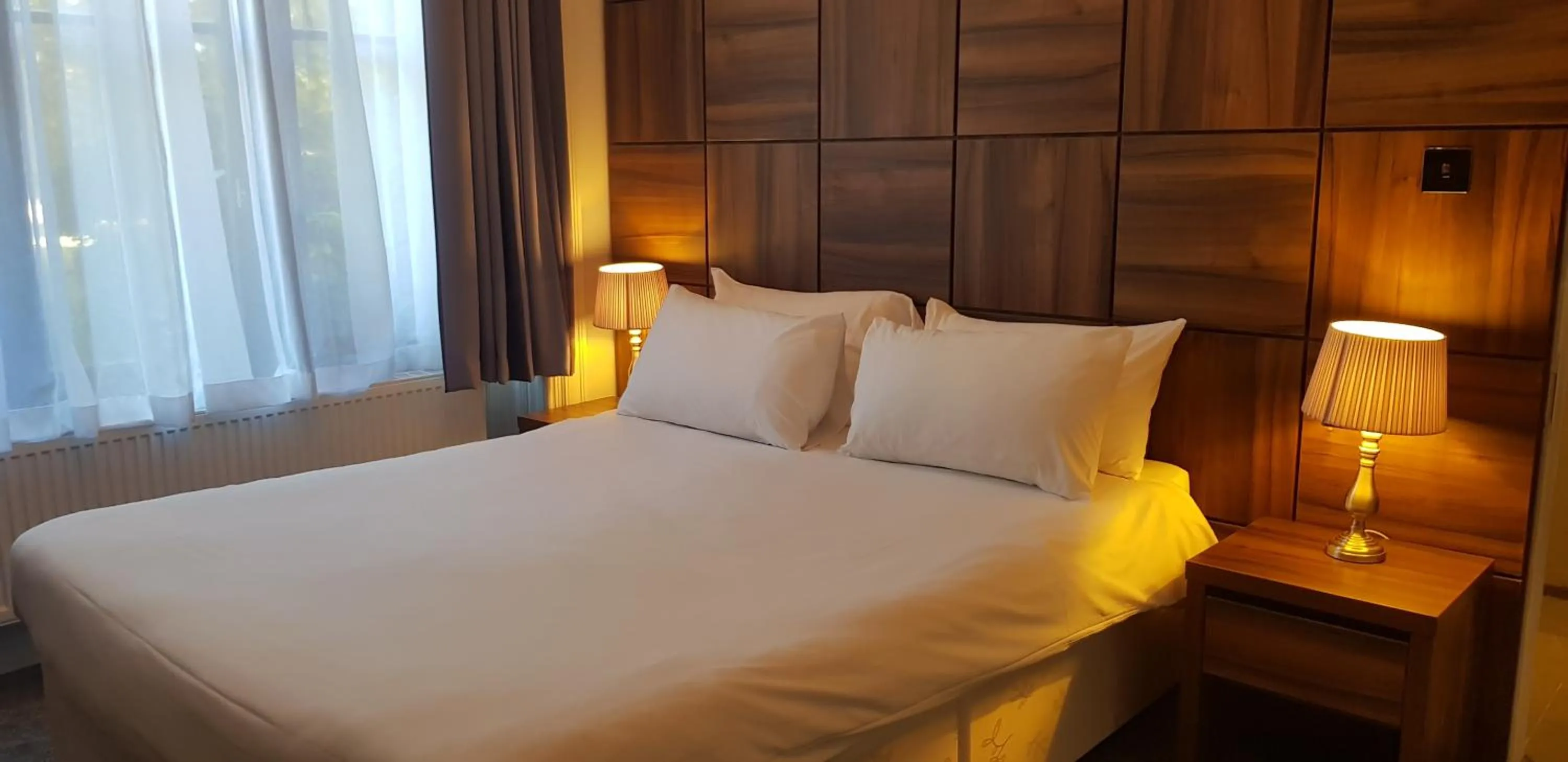 Standard Double Room in Stanhill Court Hotel, a member of Radisson Individuals