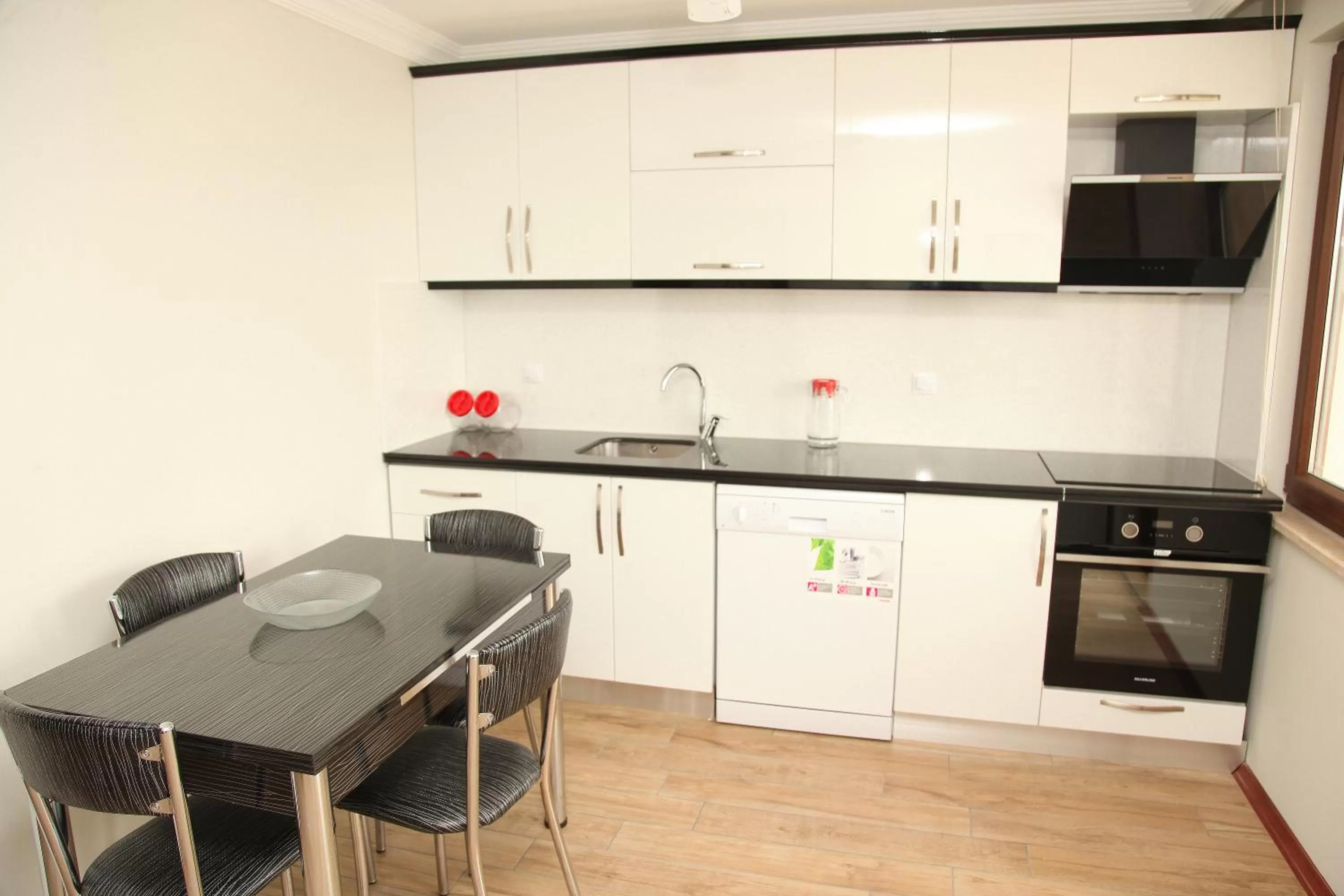 Two-Bedroom Apartment with Terrace and Sea View in Royal Inn Seza Residence