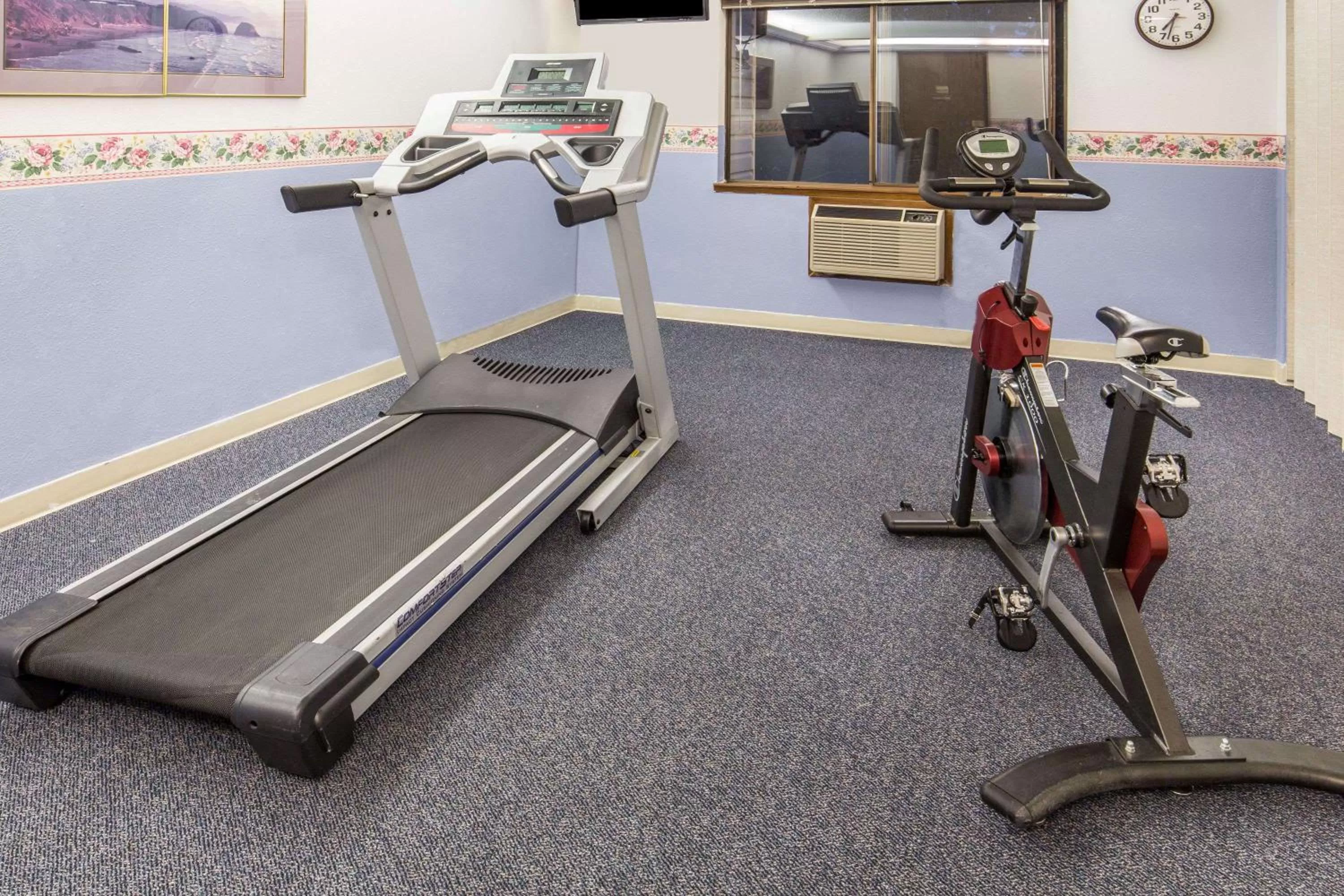 Fitness centre/facilities in Days Inn by Wyndham Corvallis