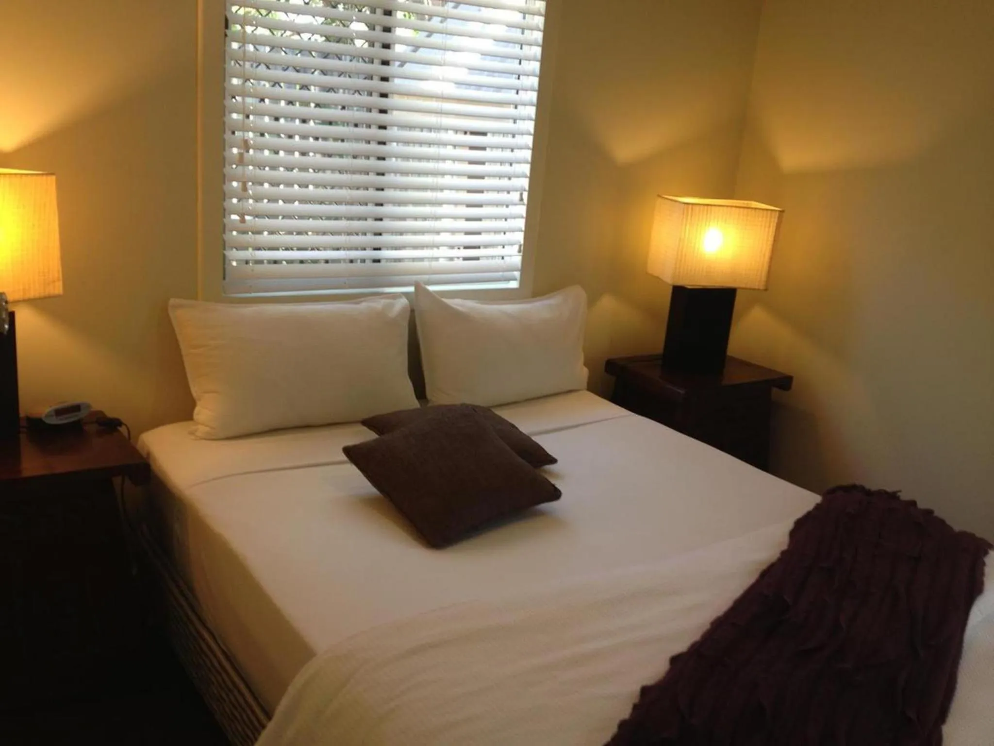 Queen One-Bedroom Apartment in Coconut Palms On The Bay