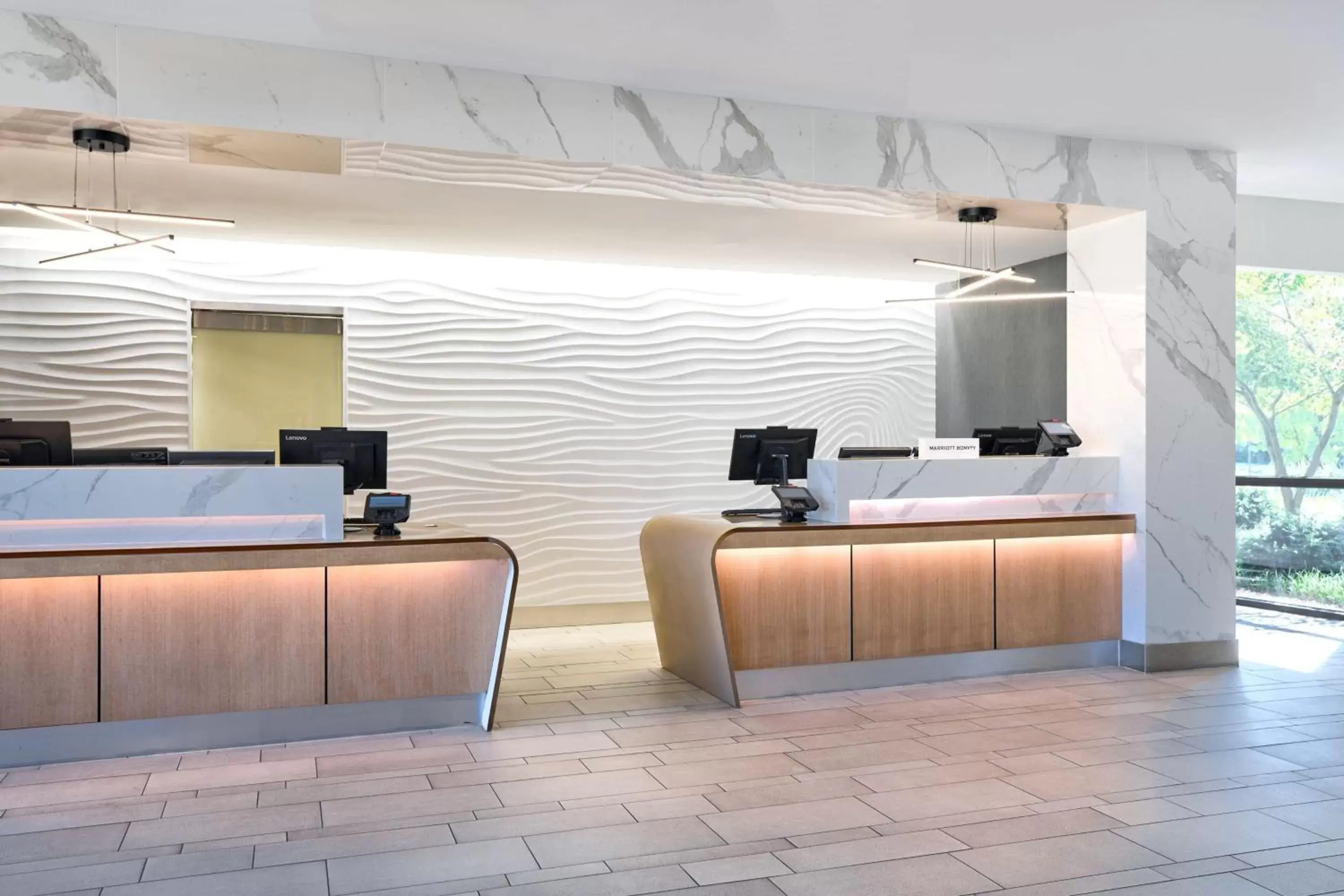 Property building, Lobby/Reception in Washington Dulles Airport Marriott