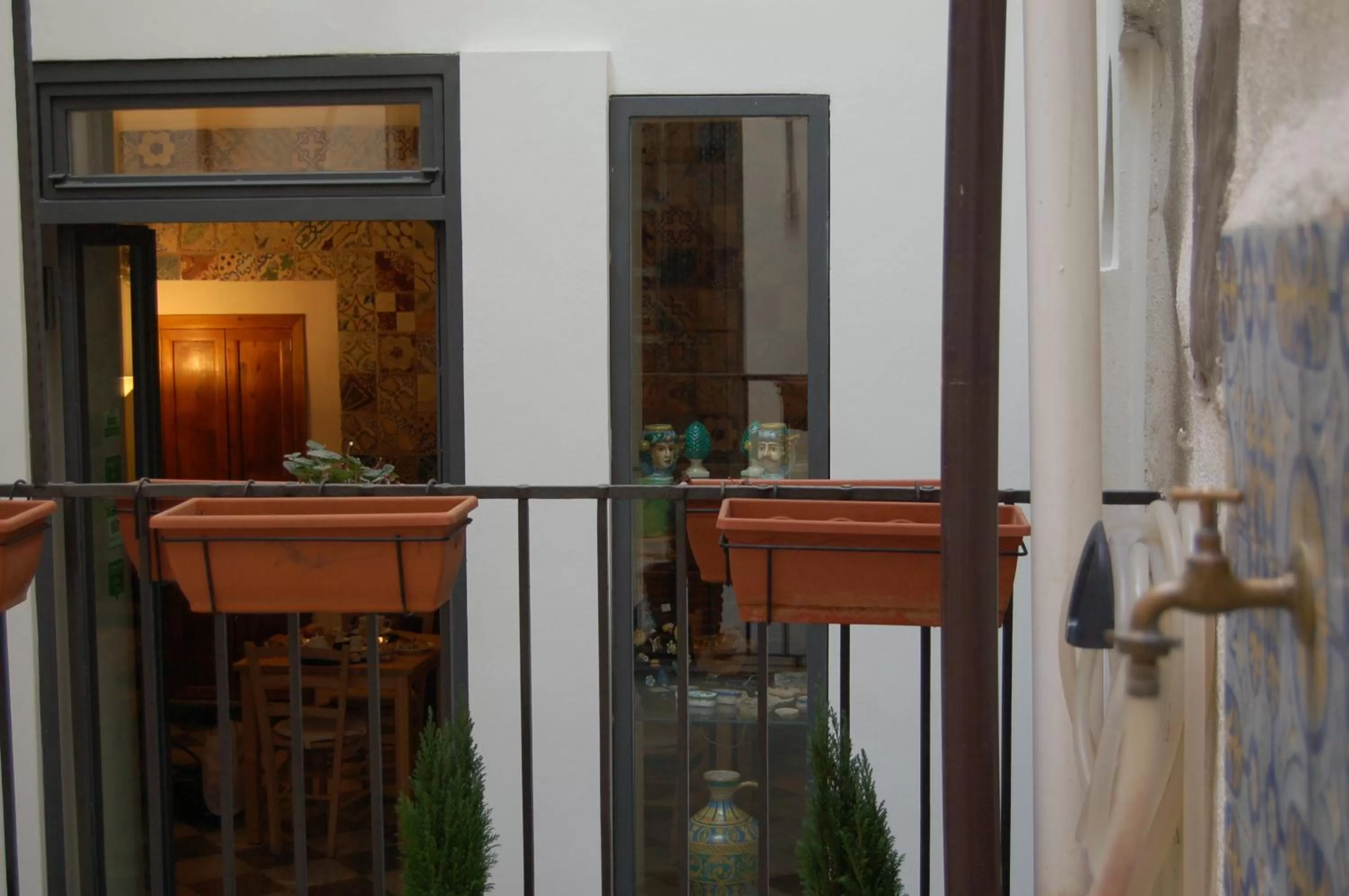 Facade/entrance in Federico Secondo B&B