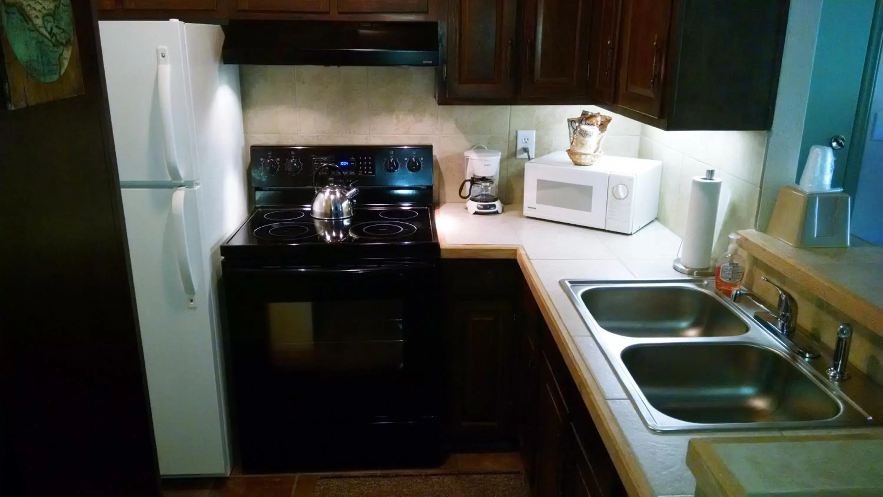 Kitchen or kitchenette, Kitchen/Kitchenette in Top of the Beech Inn