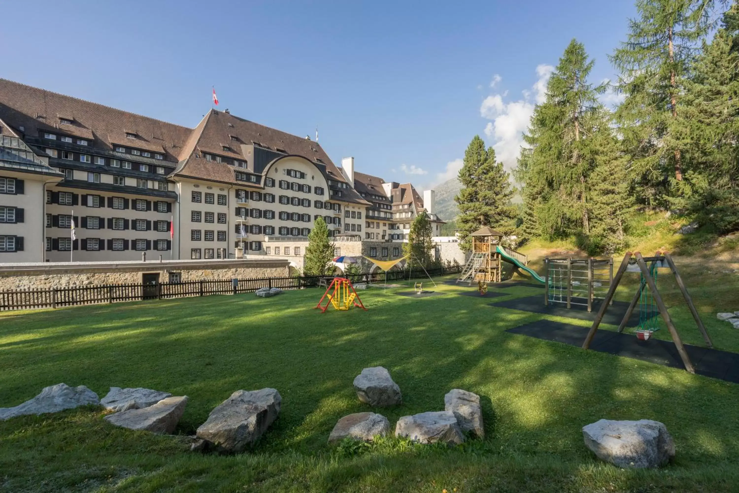 Garden, Property Building in Suvretta House