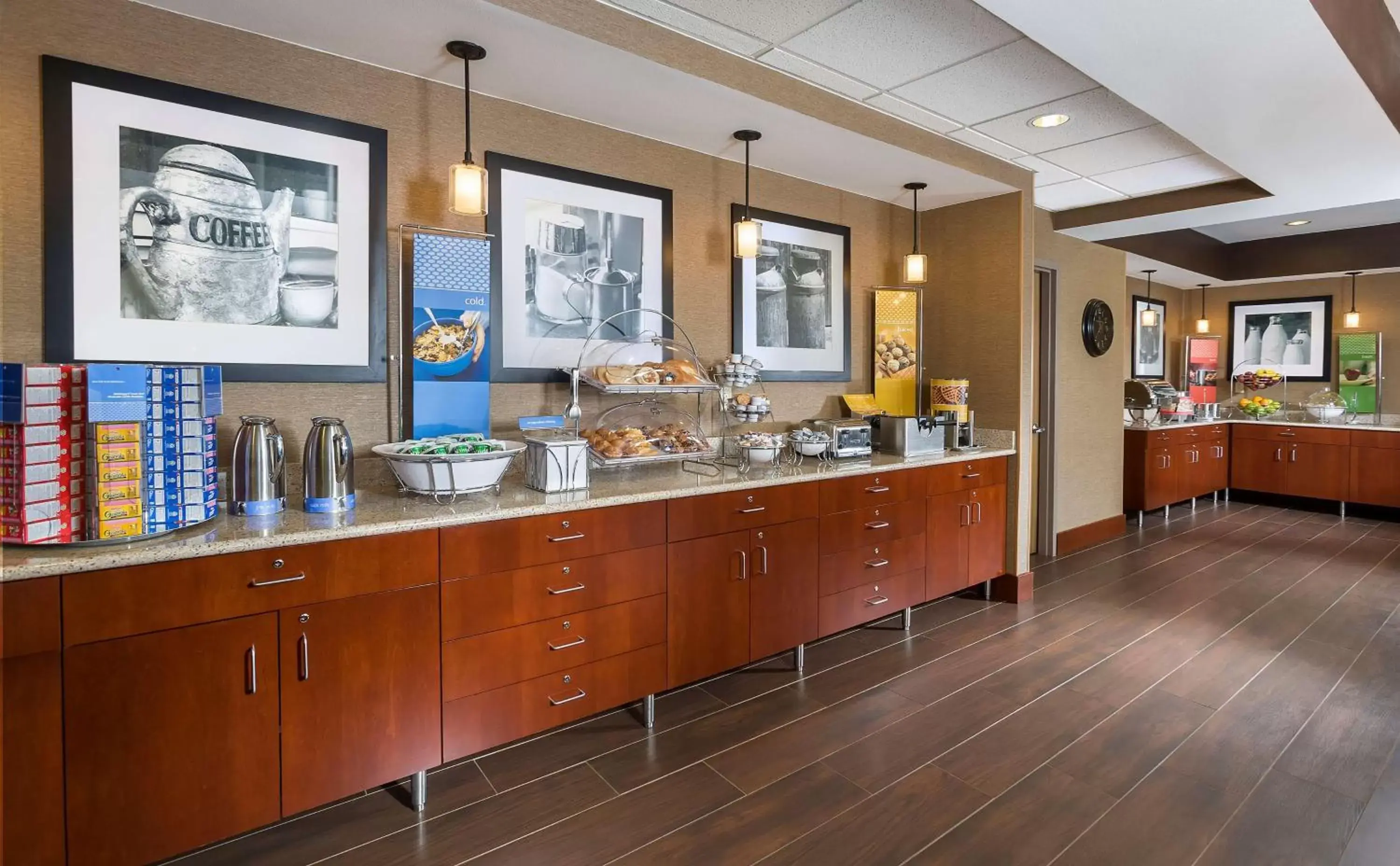 Lobby or reception, Restaurant/Places to Eat in Hampton Inn Mansfield/Ontario