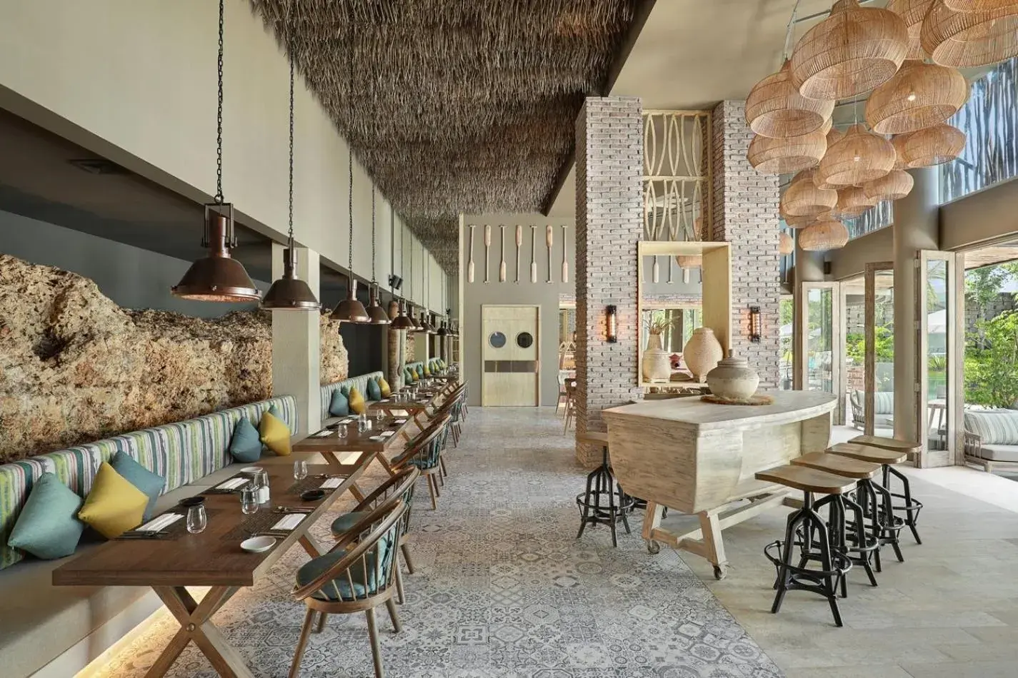 Restaurant/places to eat in Cross Bali Breakers Restaurant/places to eat in Cross Bali Breakers