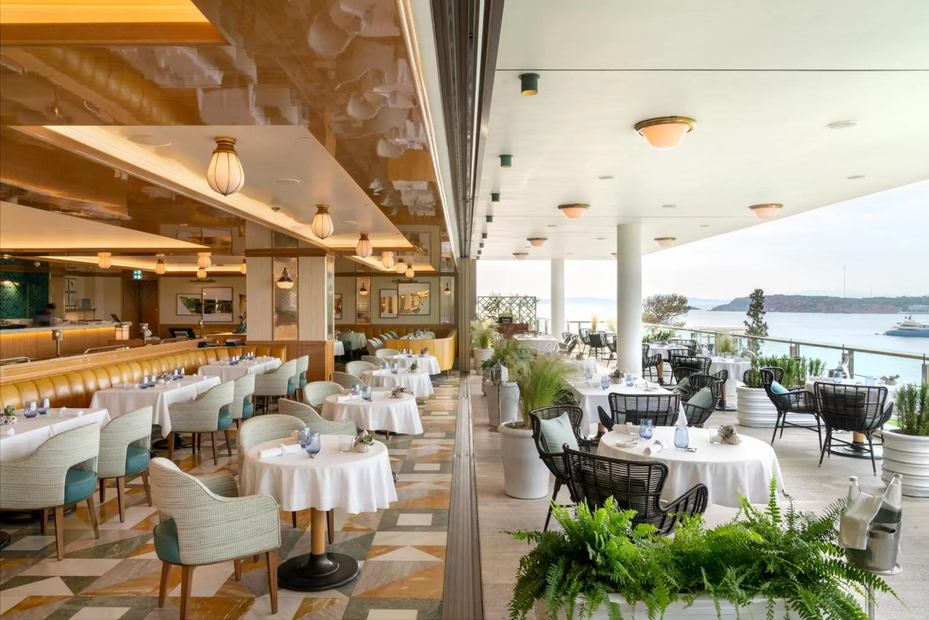 Restaurant/Places to Eat in Four Seasons Astir Palace Hotel Athens