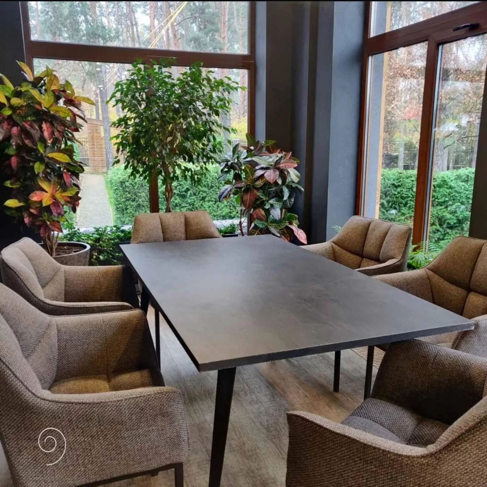 Restaurant/places to eat in ONOVO Dendra Hotel