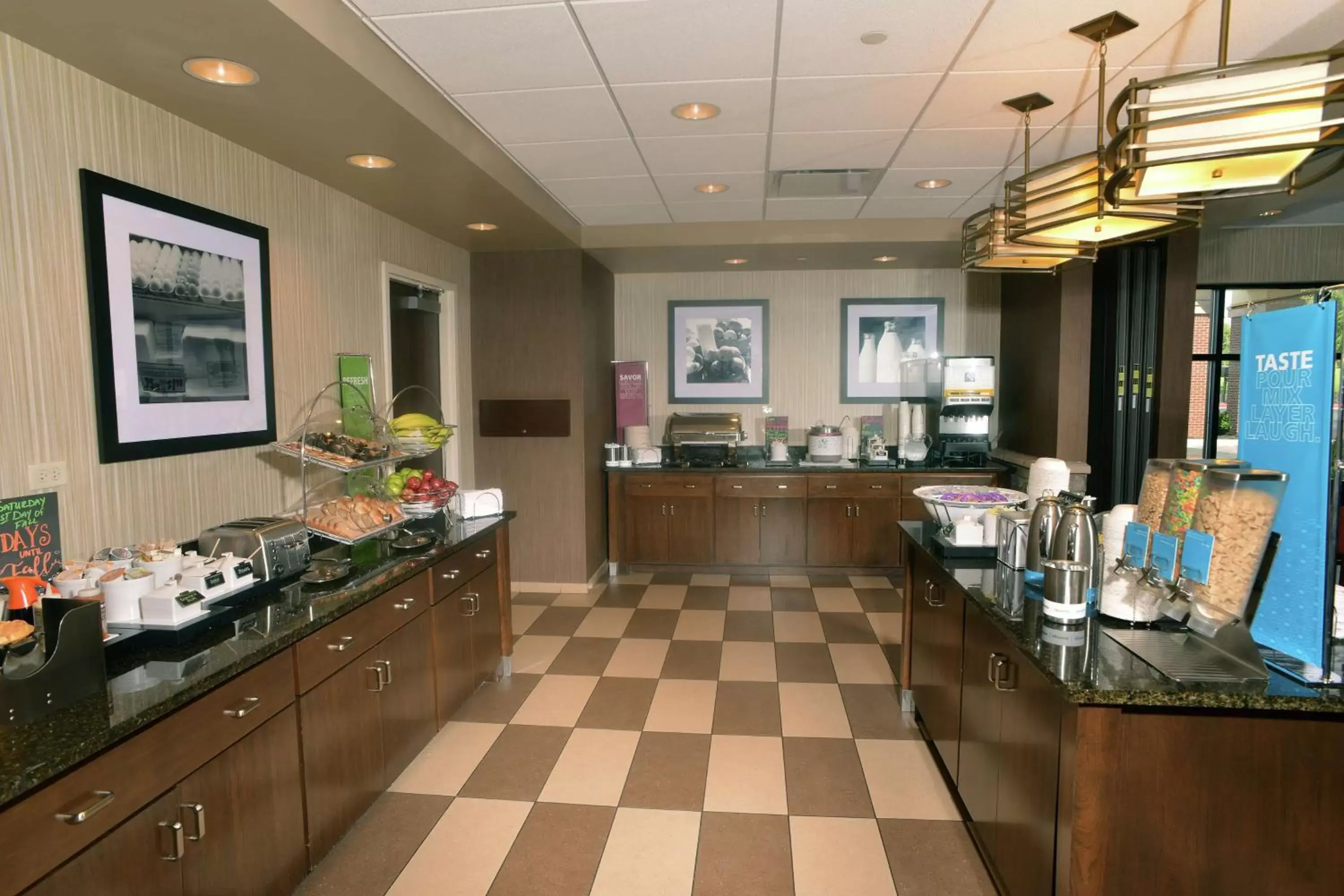 Dining area, Restaurant/Places to Eat in Hampton Inn Springfield-Southeast, MO