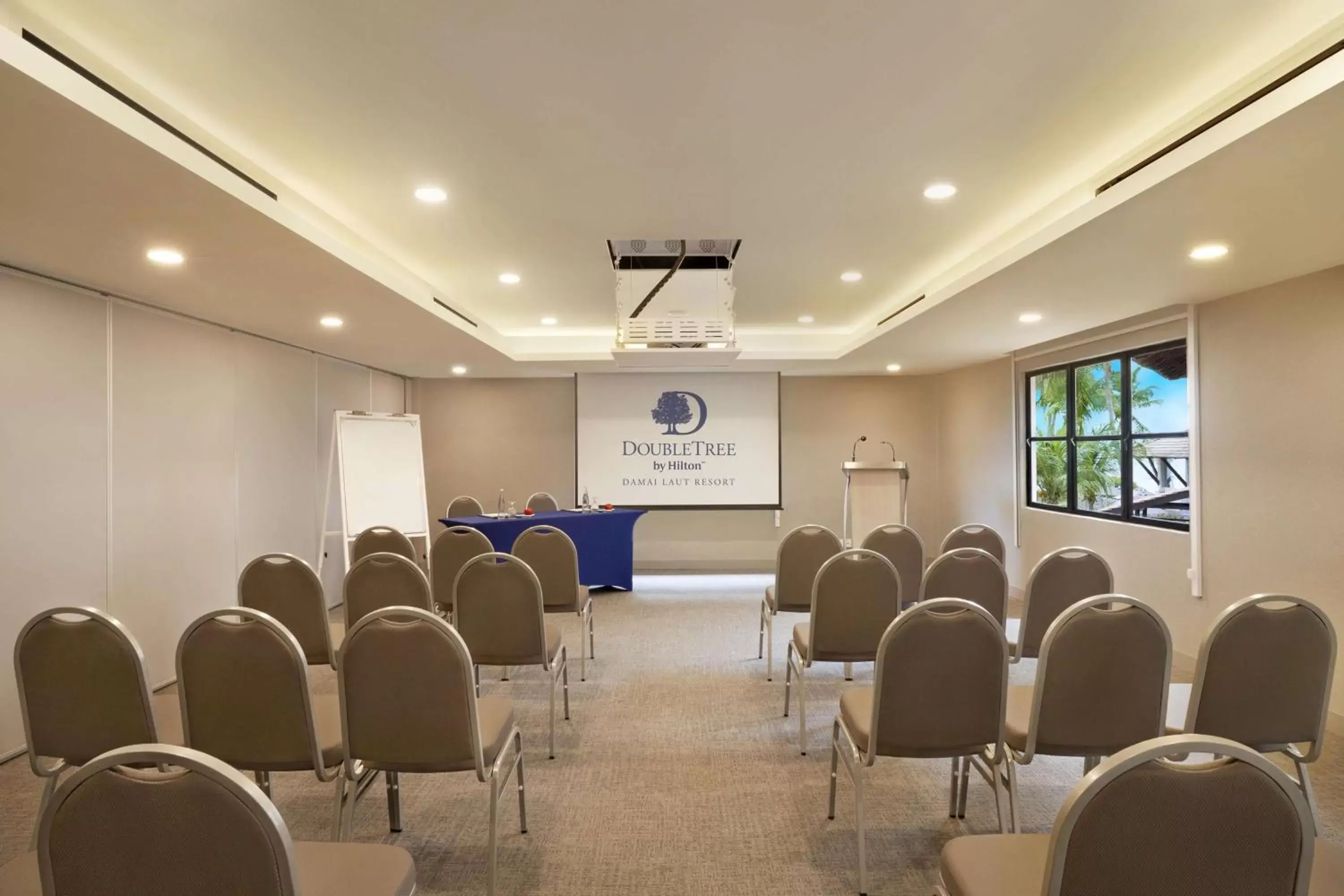 Meeting/conference room in DoubleTree by Hilton Damai Laut
