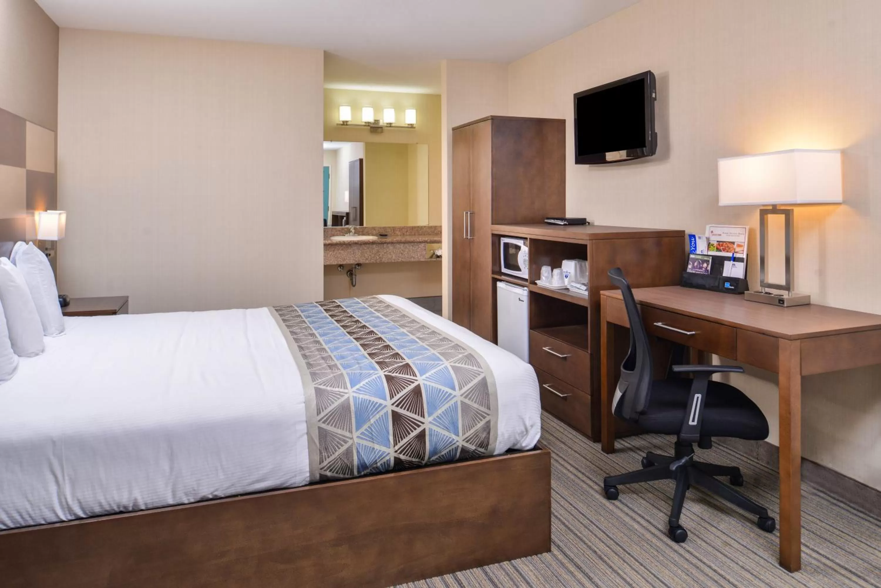 TV and multimedia, Bed in Good Living Inn