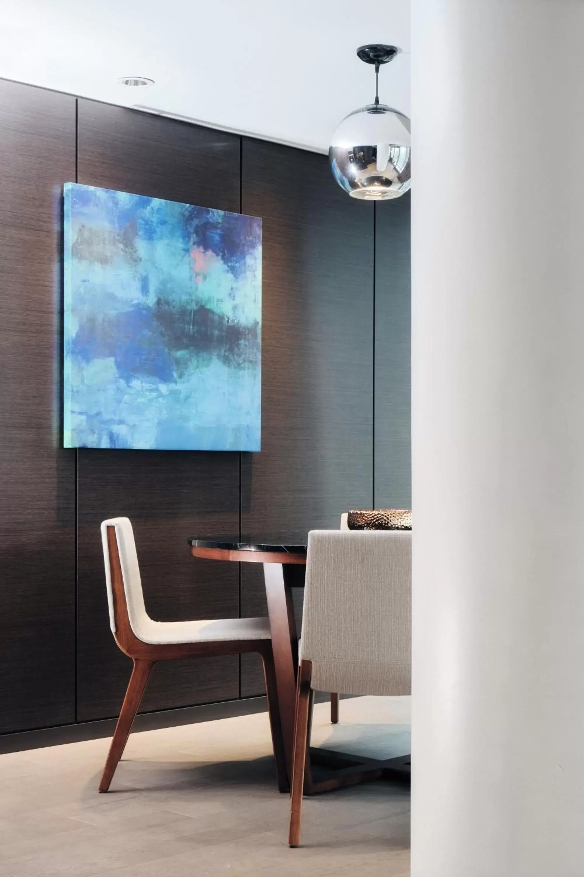 Dining area, TV/Entertainment Center in Paradox Hotel Vancouver