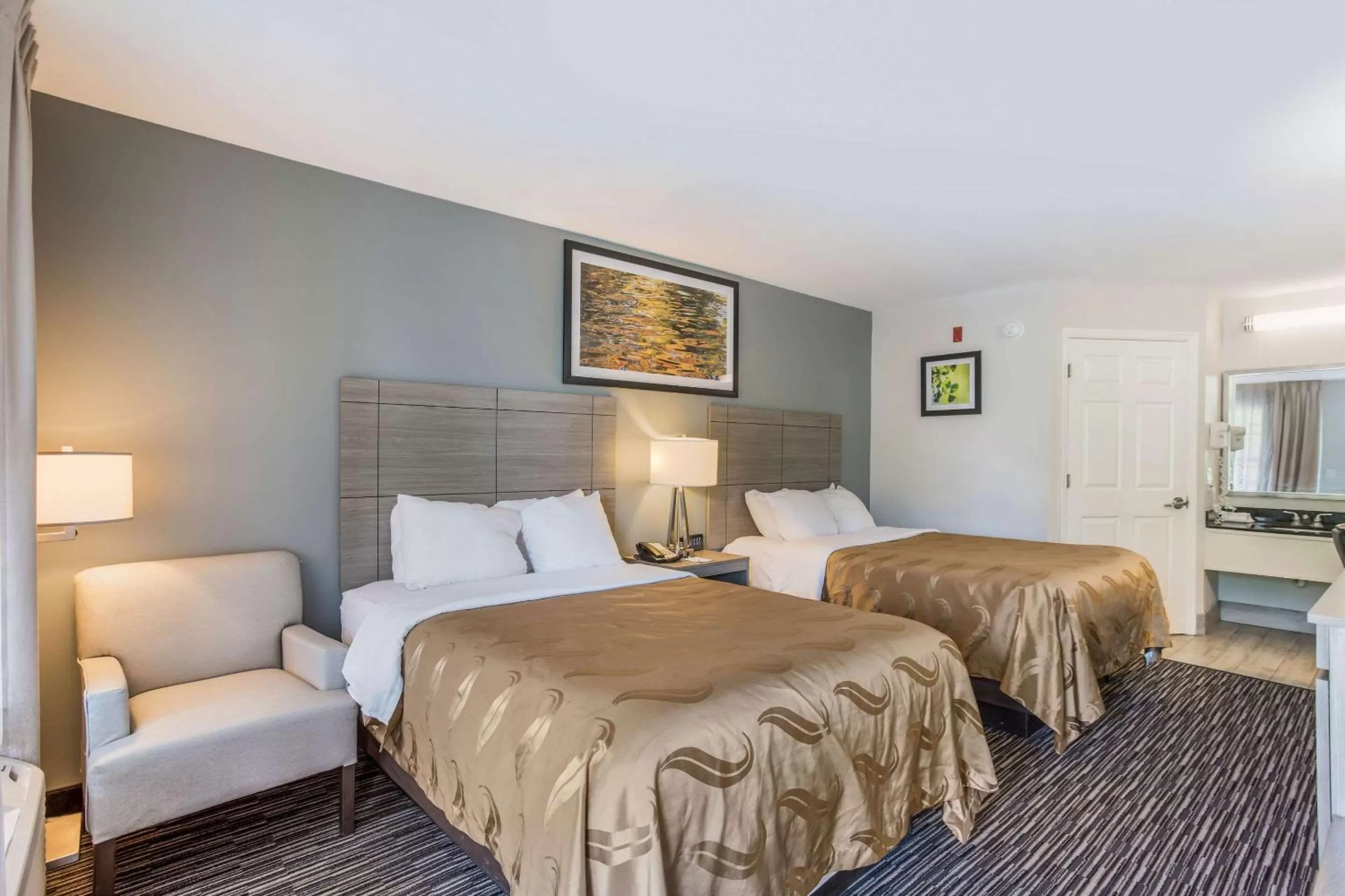 Bedroom, Bed in Quality Inn Gallatin-Nashville Metro