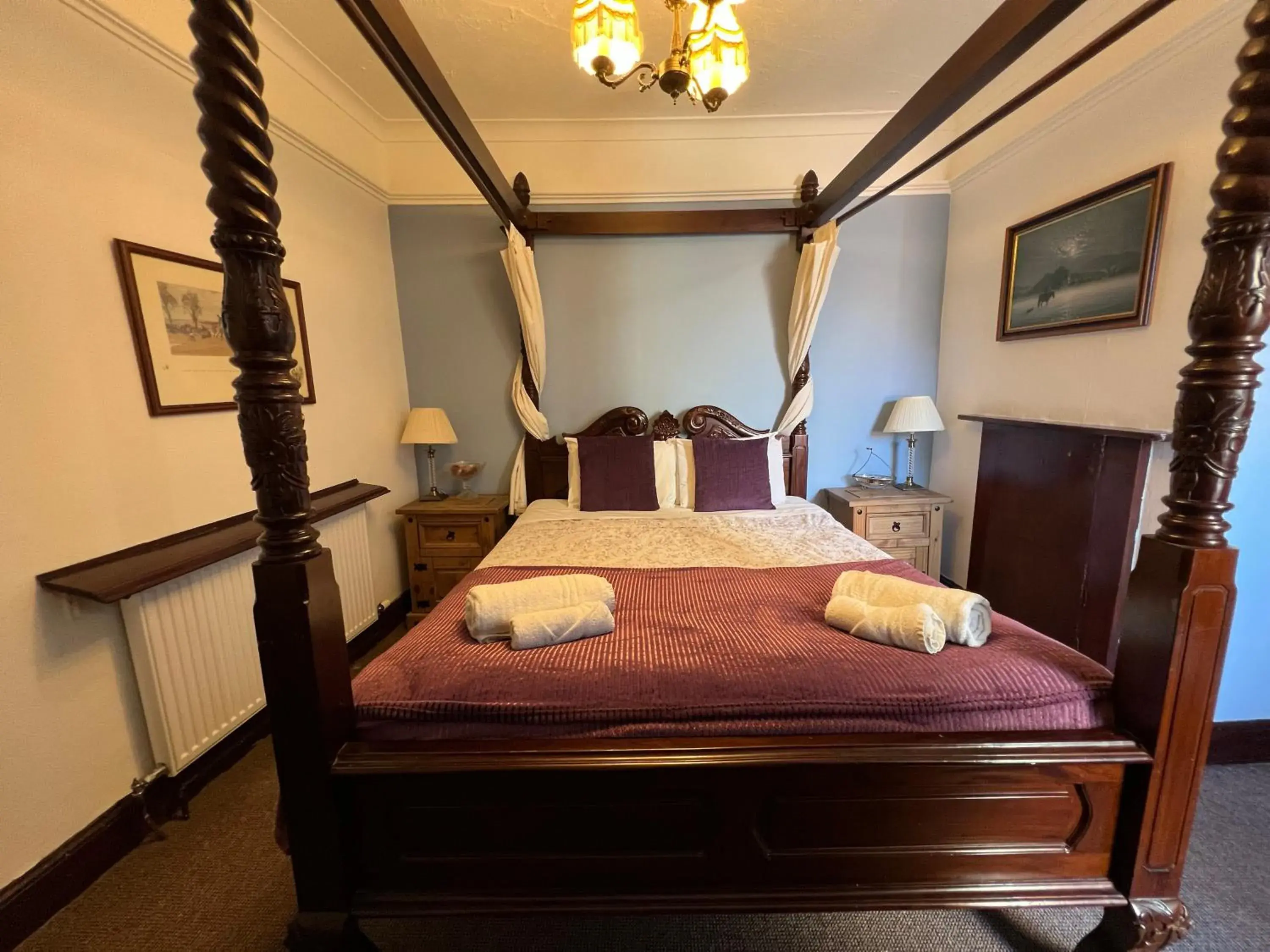 Bed in Georgian House Hotel