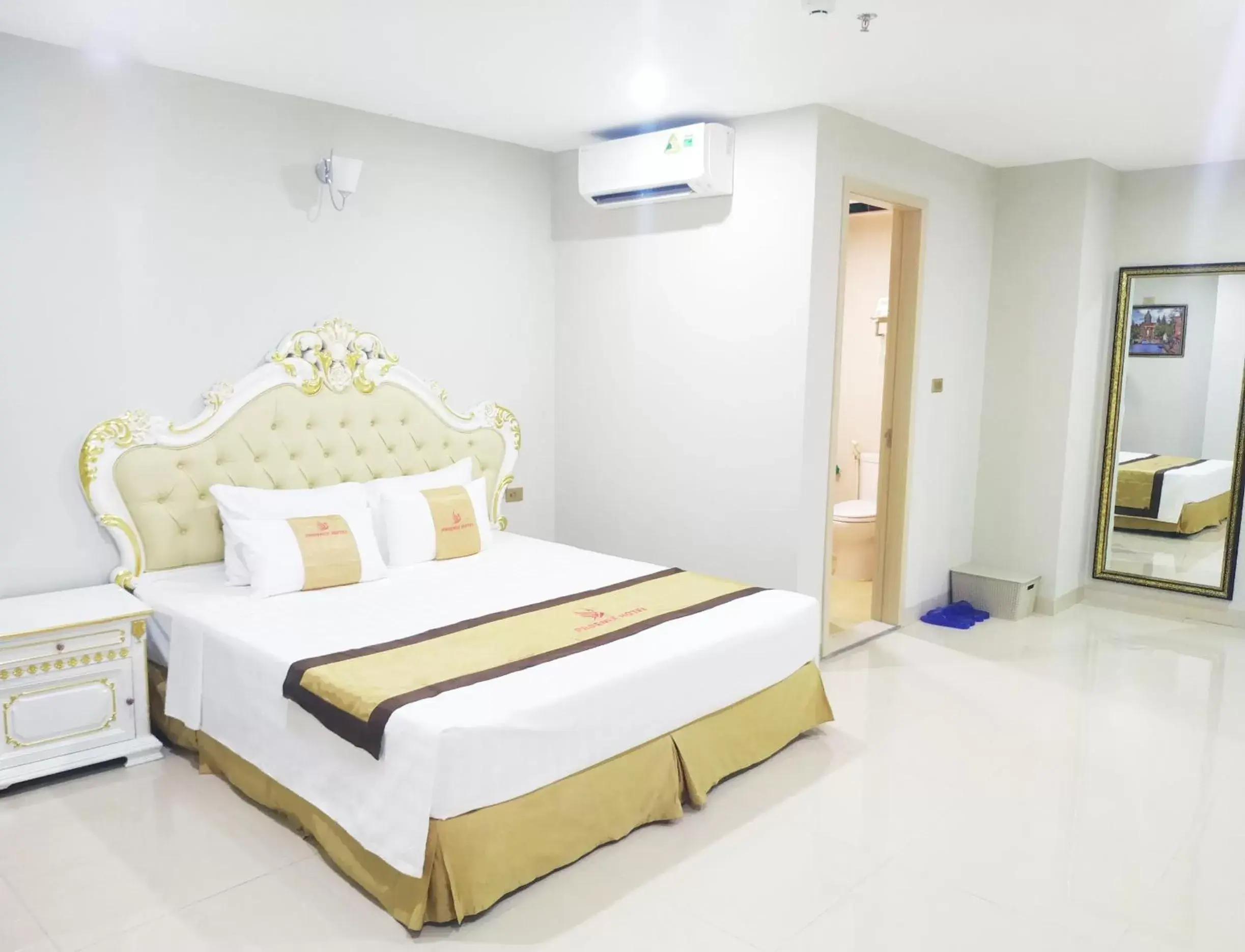 Bed in Khách Sạn Phượng Hoàng 3 Bed in Khách Sạn Phượng Hoàng 3