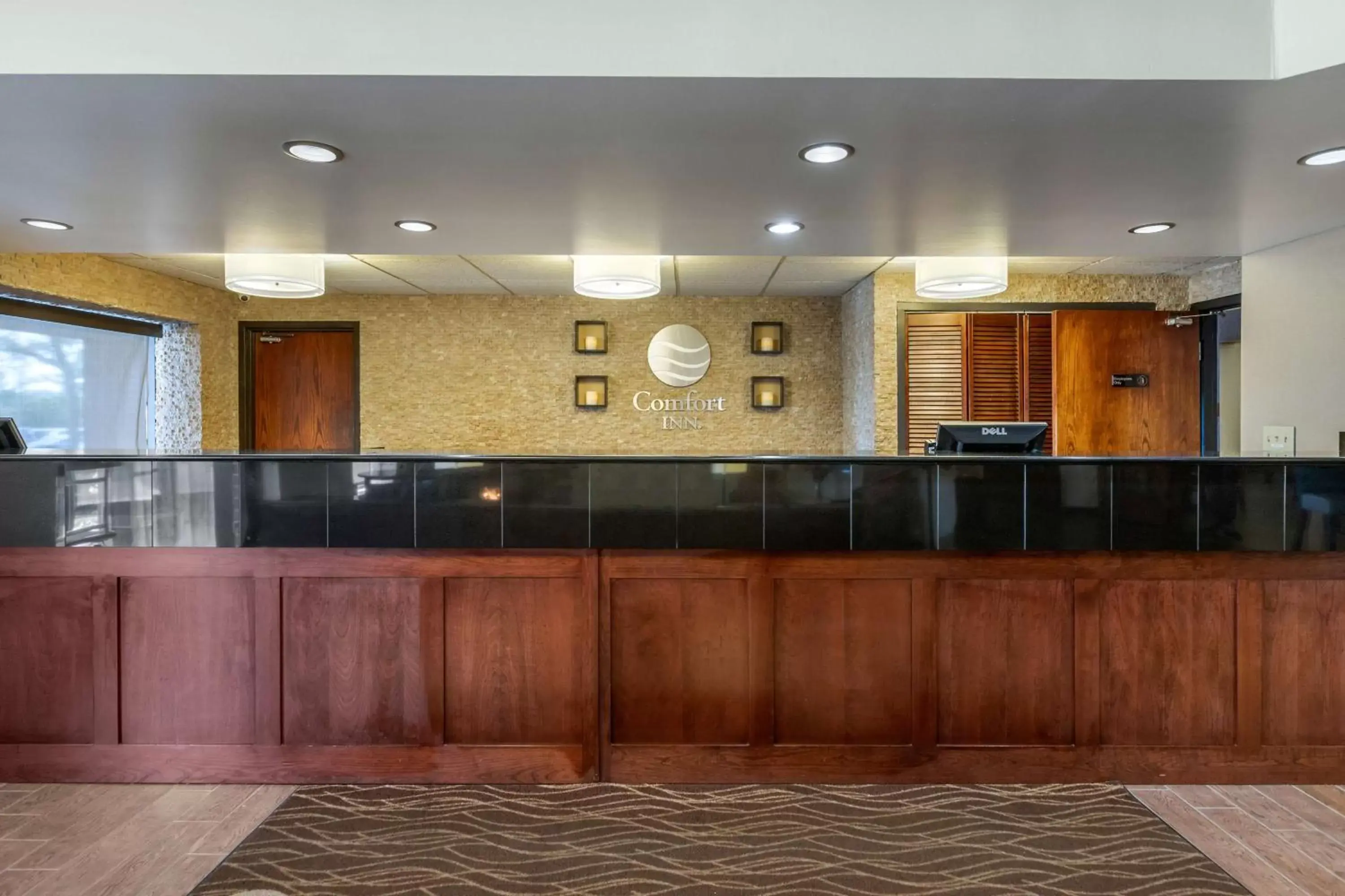 Lobby or reception, Lobby/Reception in Comfort Inn Grand Rapids Airport