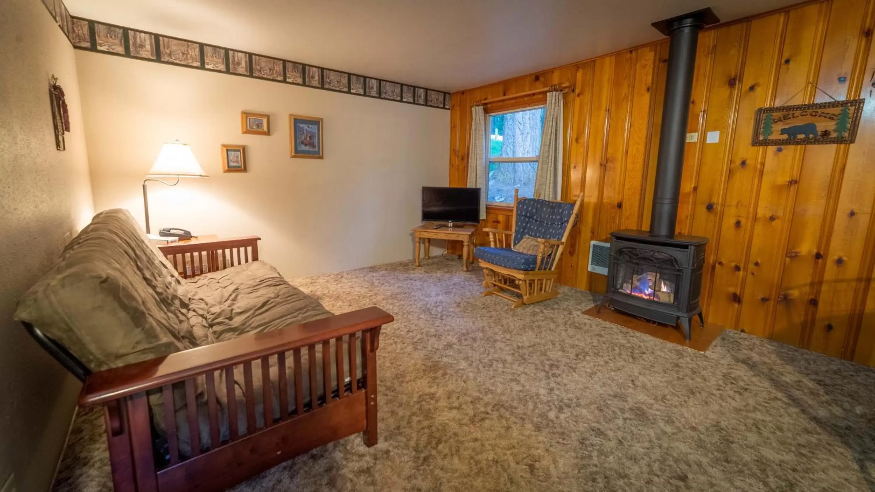 Living room, Seating Area in Eagle Cap Chalets