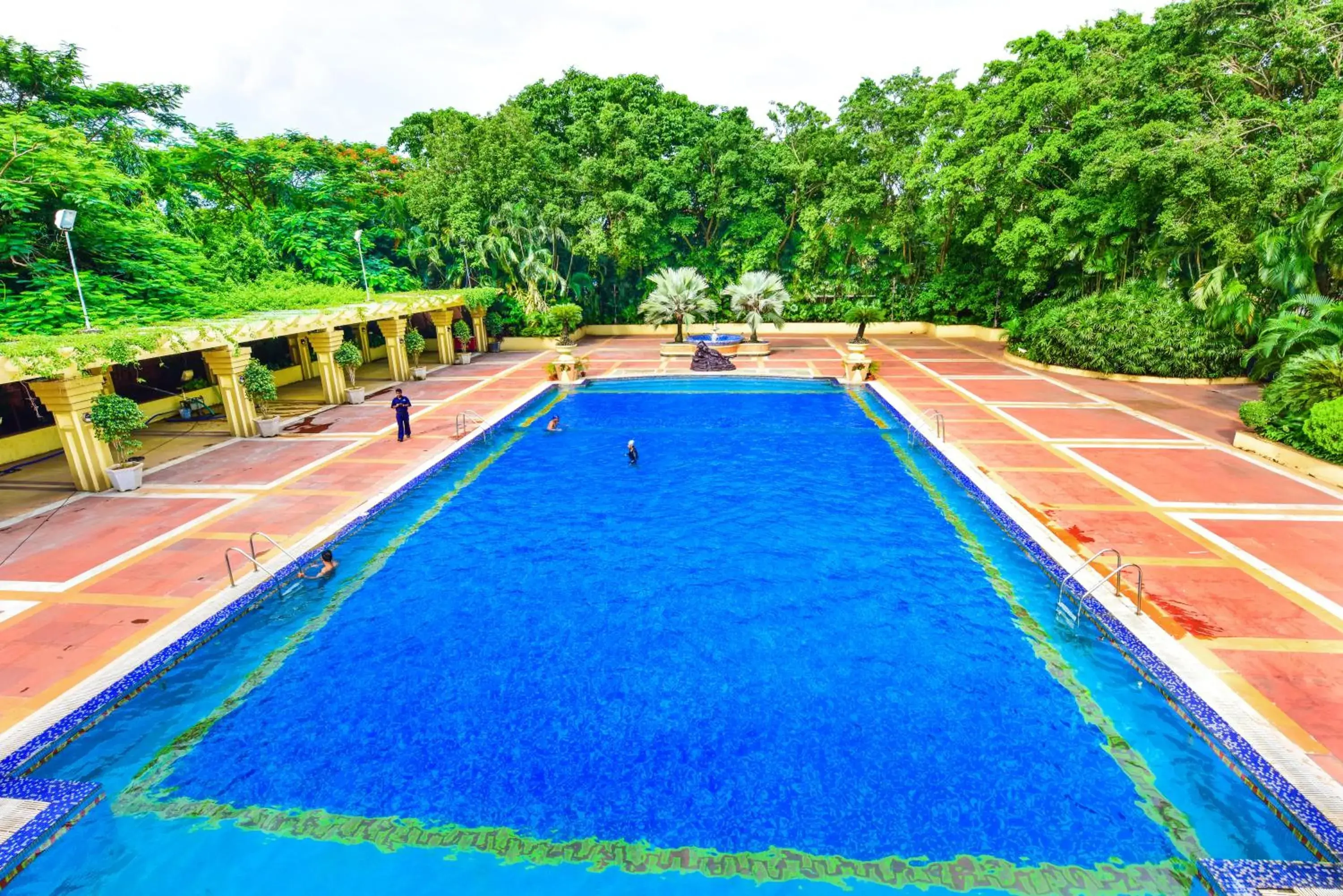 Lobby or reception, Swimming Pool in Hotel Swosti Premium Bhubaneswar