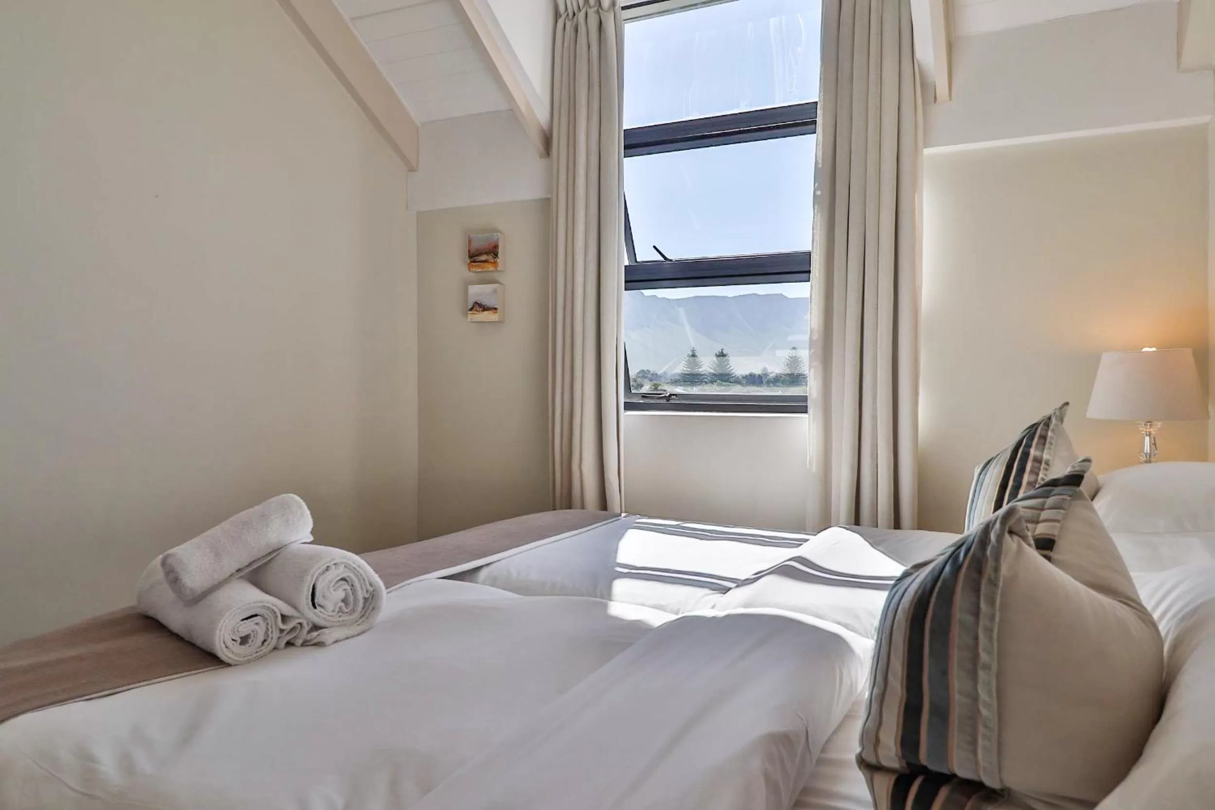 Bedroom, Bed in Whale Coast All-Suite-Hotel - DCC Hotel Group