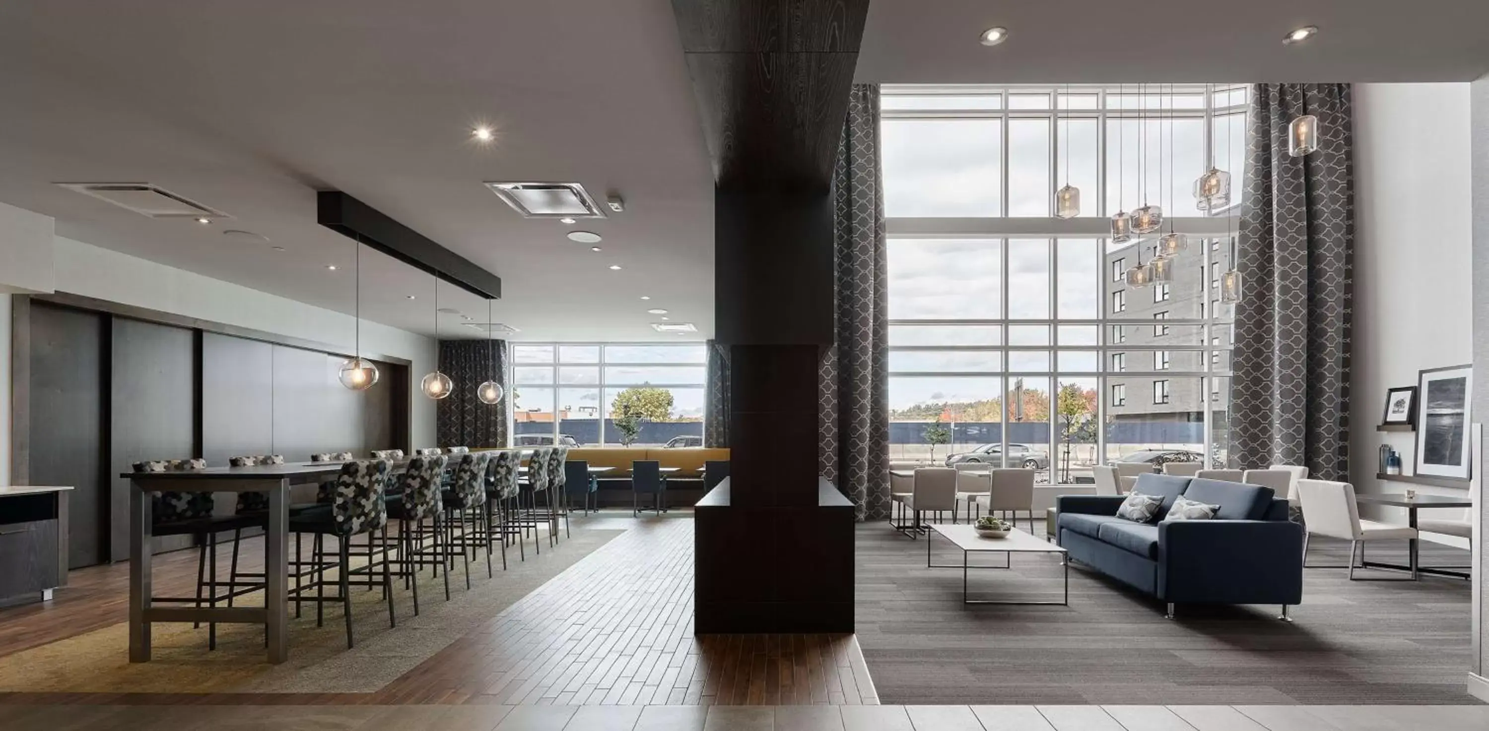 Lobby or reception in Hampton Inn & Suites By Hilton Quebec City /Saint-Romuald