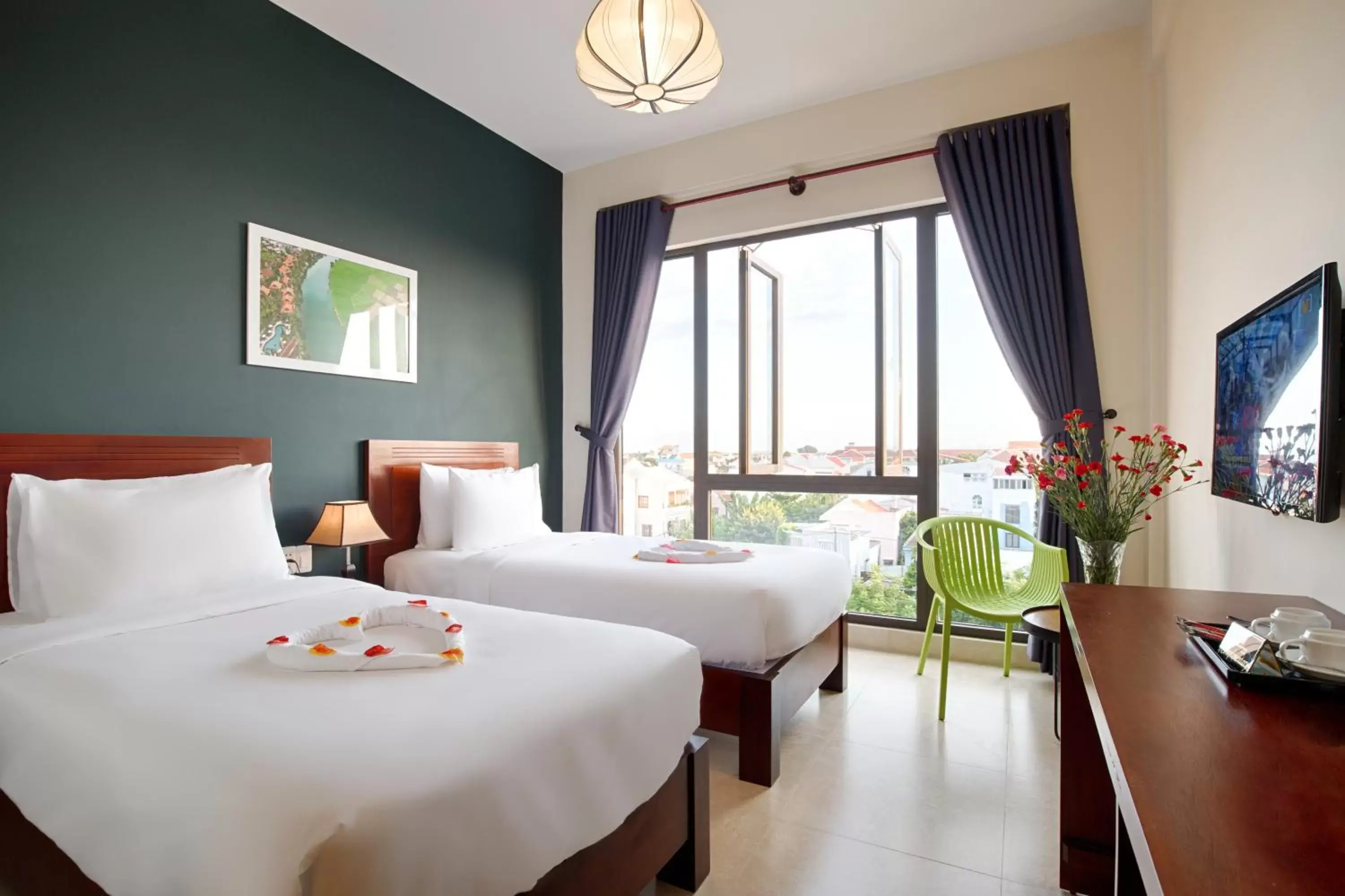 Photo of the whole room, Room Photo in Hoi An Green Apple Hotel