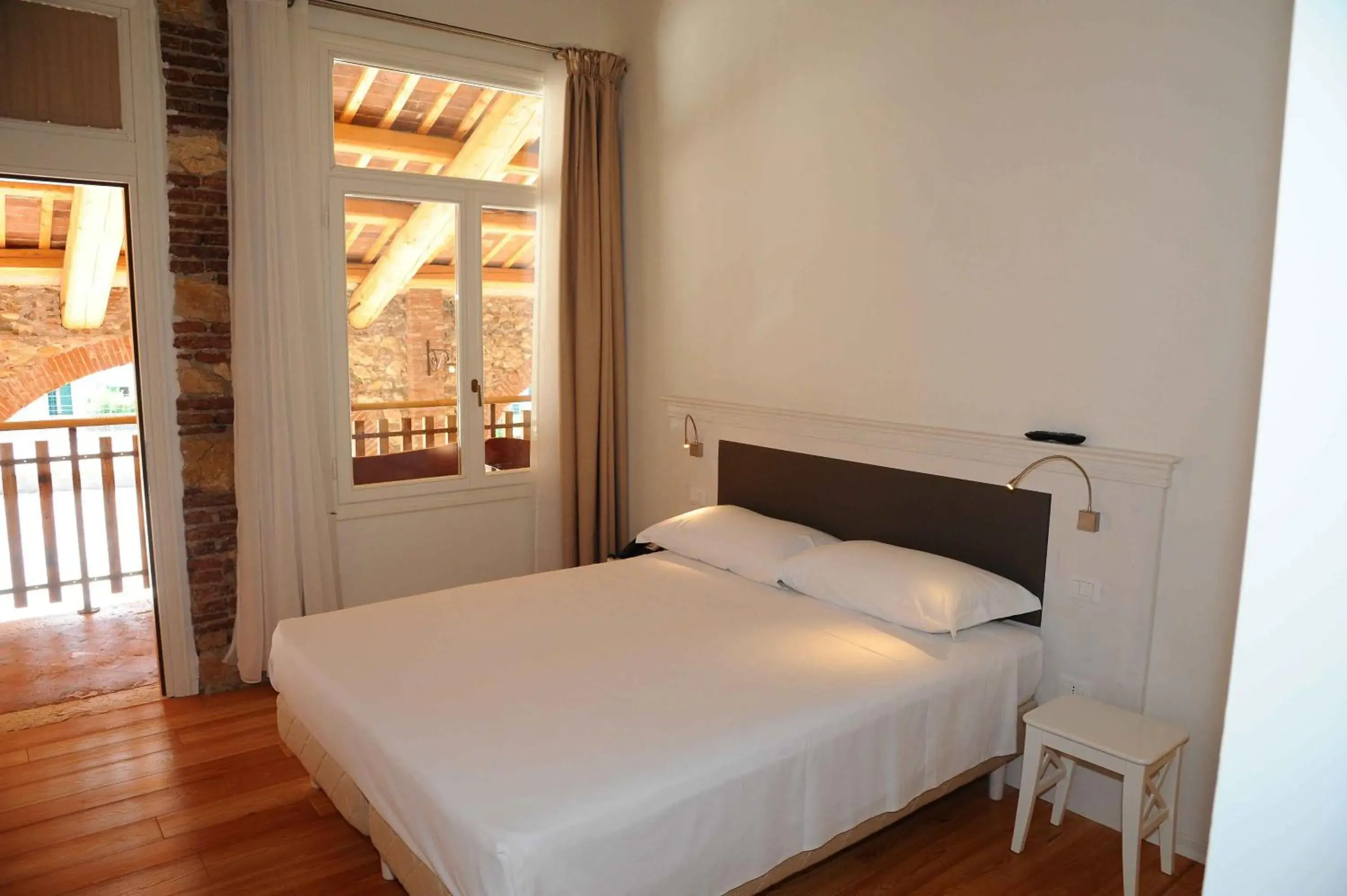 Bed in Hotel Albergo al Sole