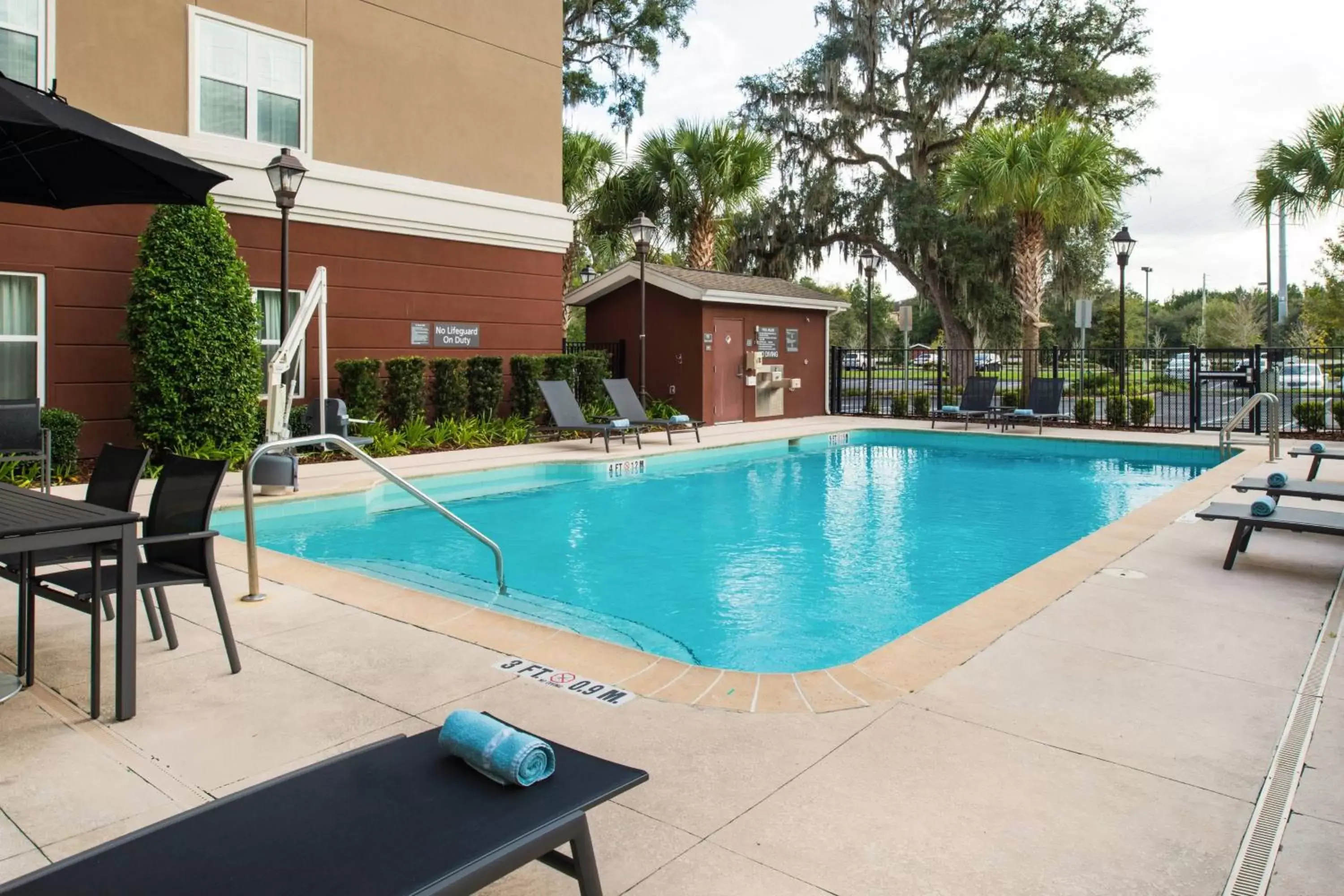 Swimming Pool in Residence Inn Gainesville I-75
