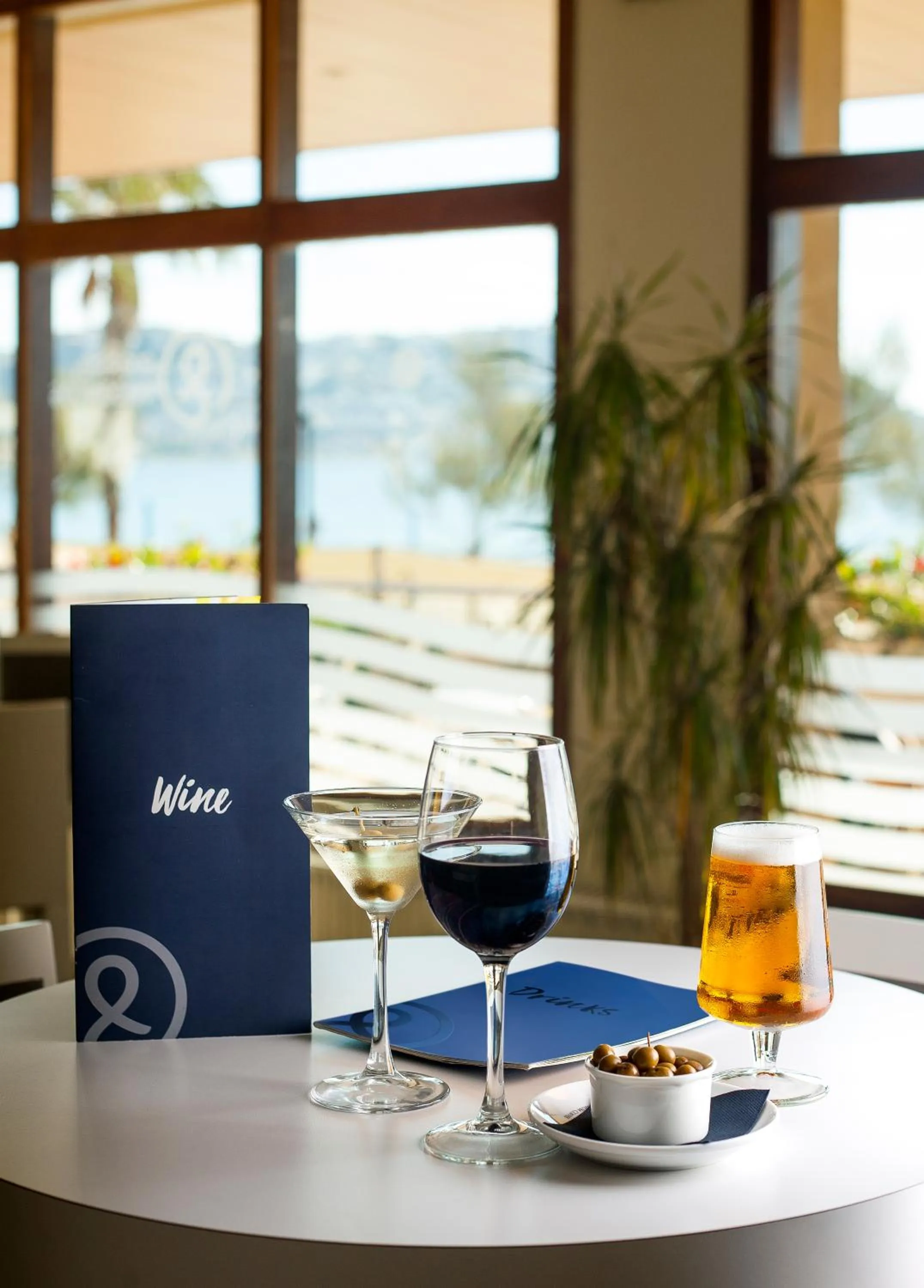 Alcoholic drinks in Hotel Monterrey Roses by Pierre & Vacances