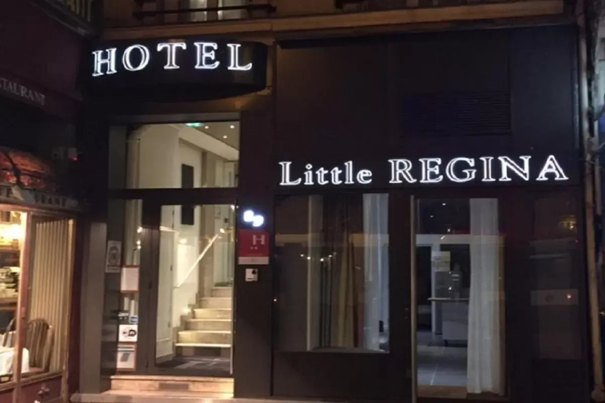 Facade/entrance in Hotel Little Regina