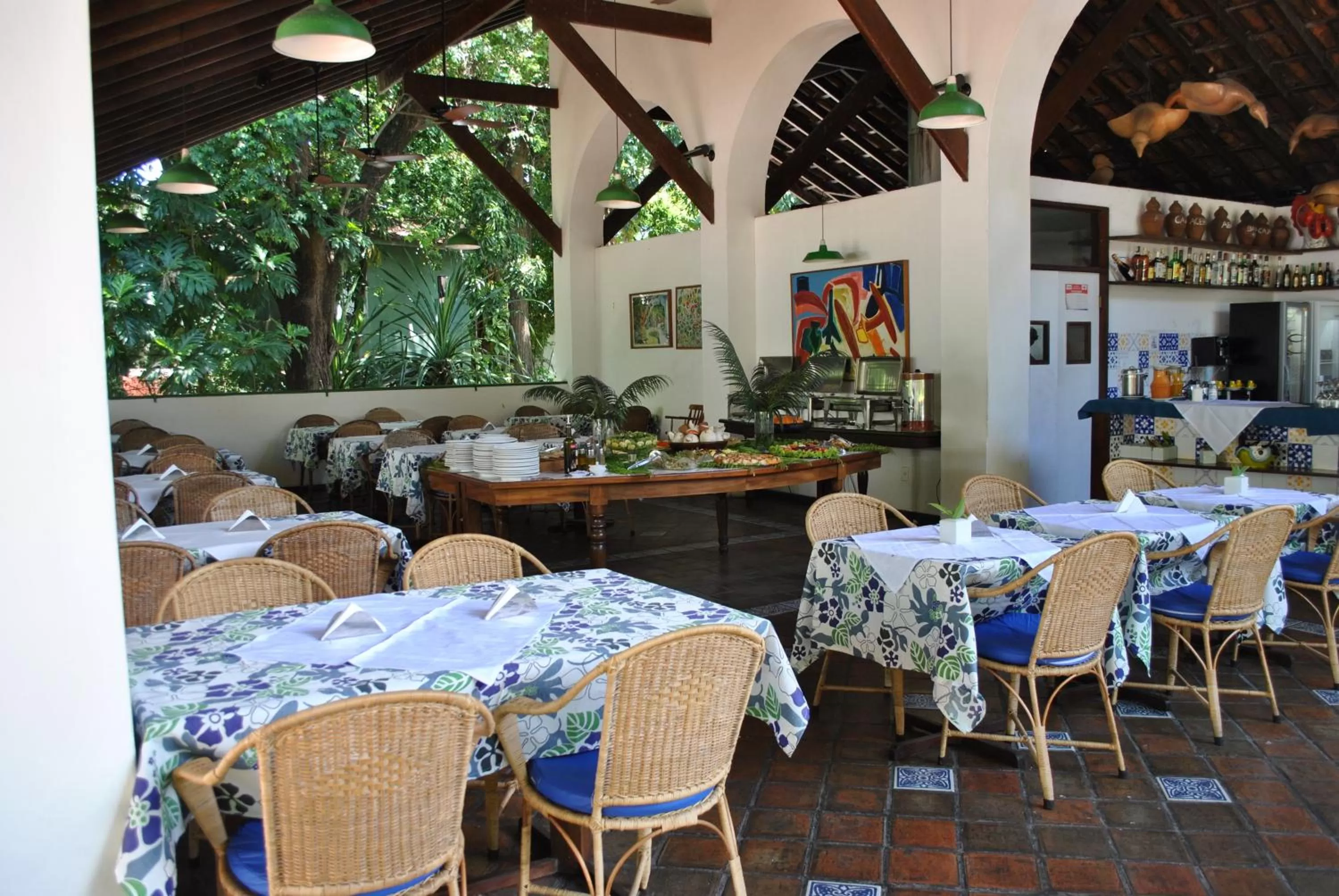 Restaurant/places to eat in Hotel 7 Colinas