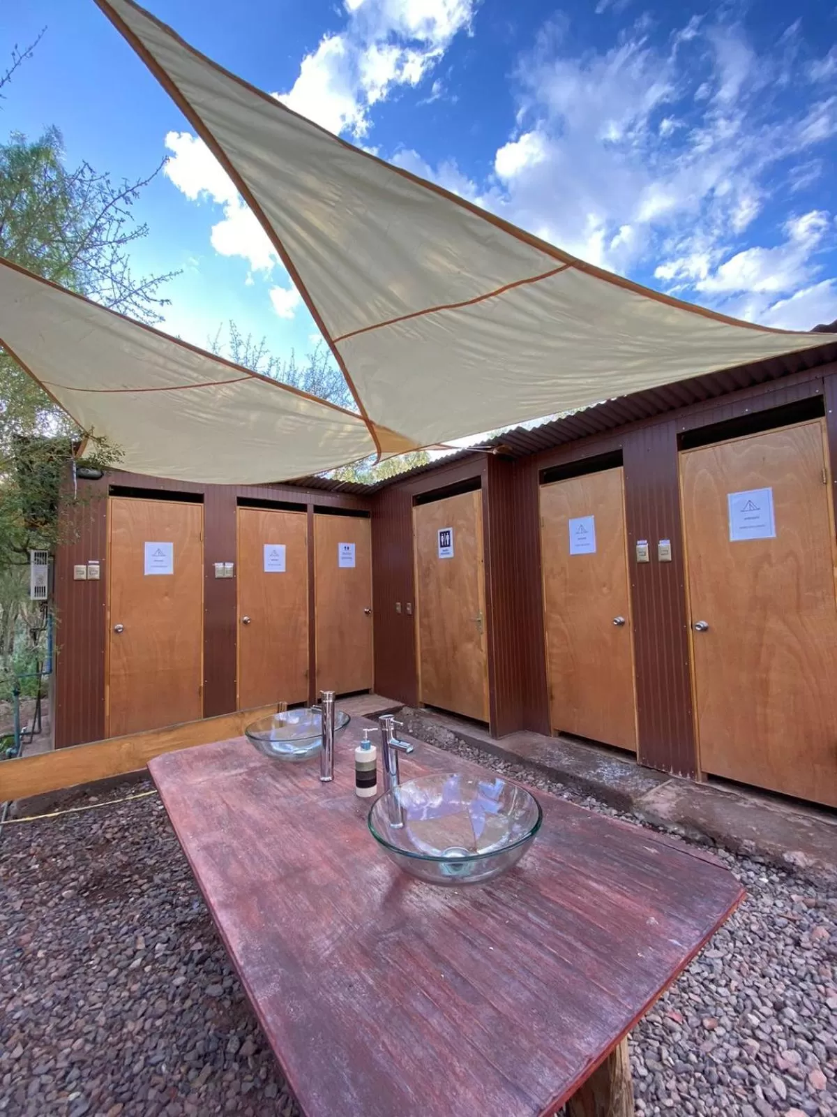 Shower in CaminAndes Hostal